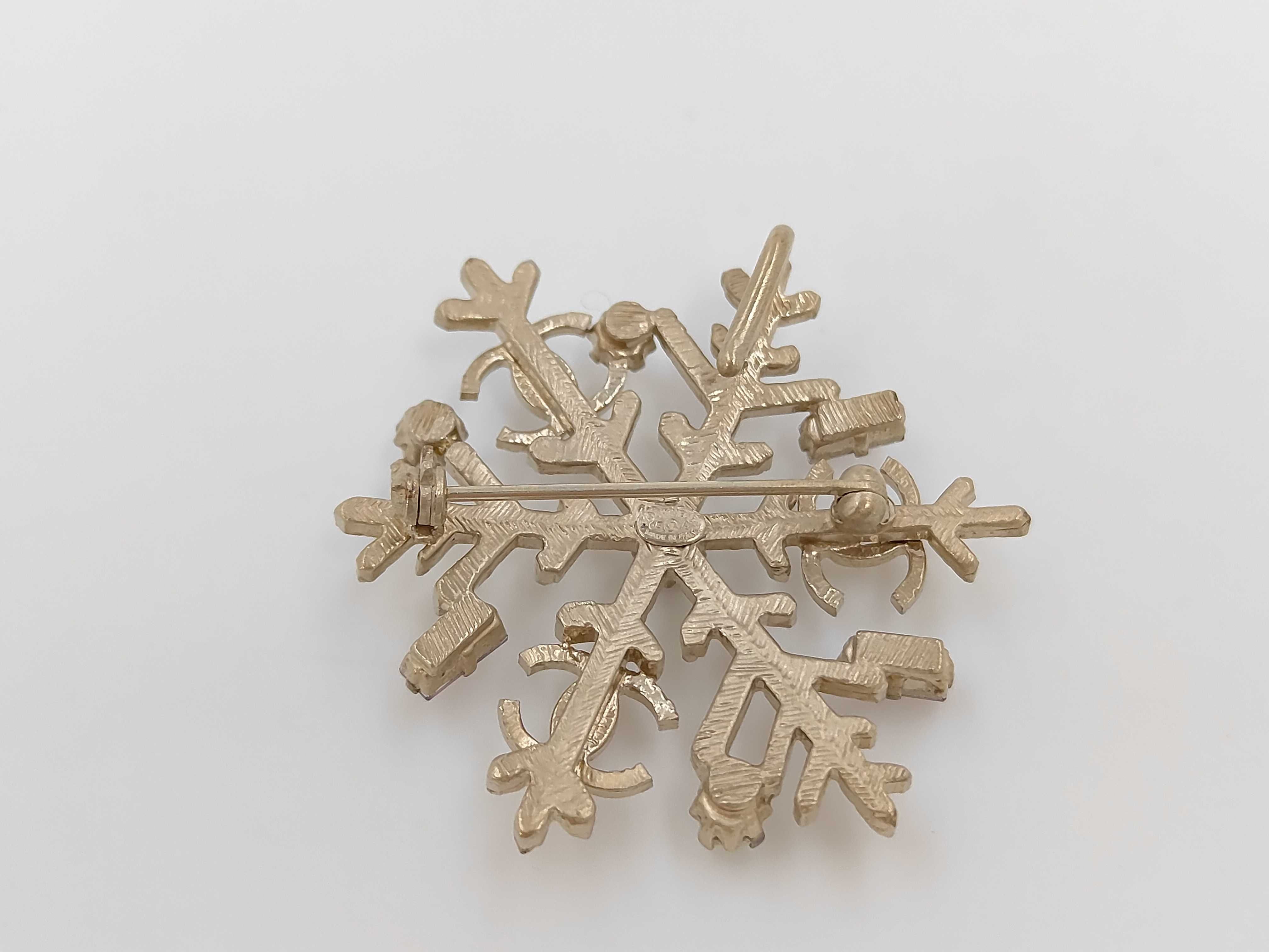 Snowflake Brooch — view 2
