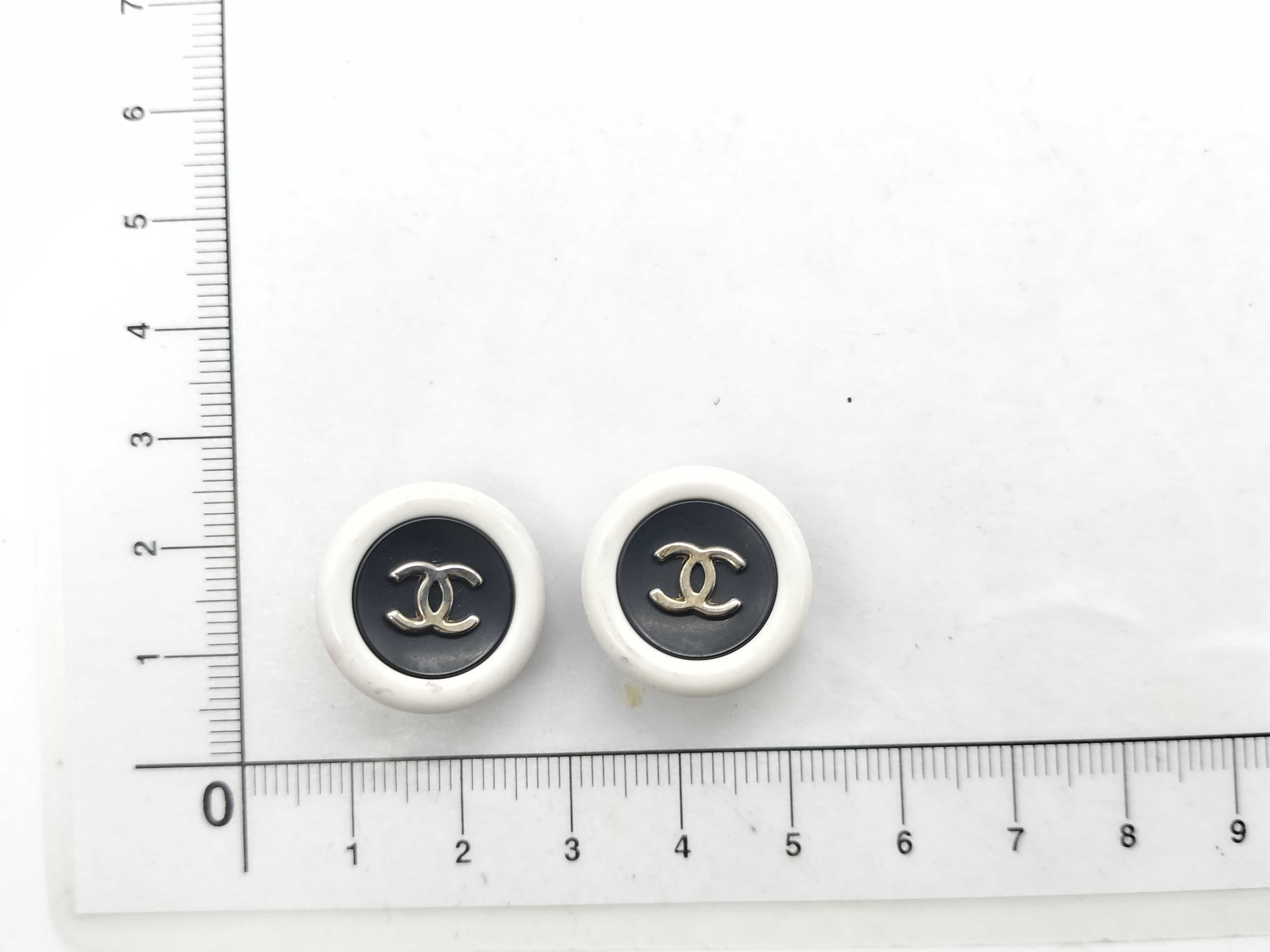 Coco Round Earrings 96P Earrings — view 6