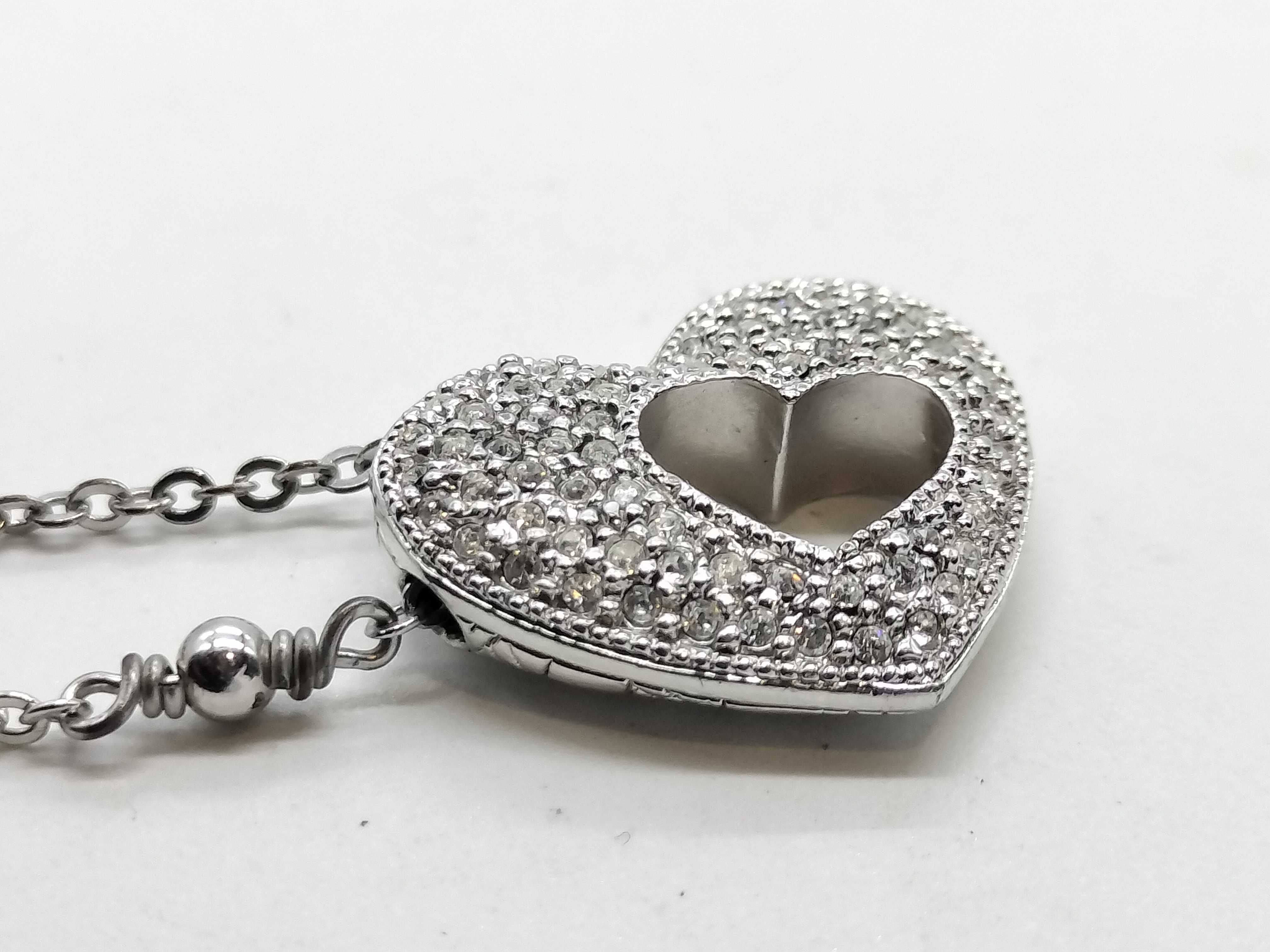 Silver Heart Bracelet Bracelet/Bangle — view 4