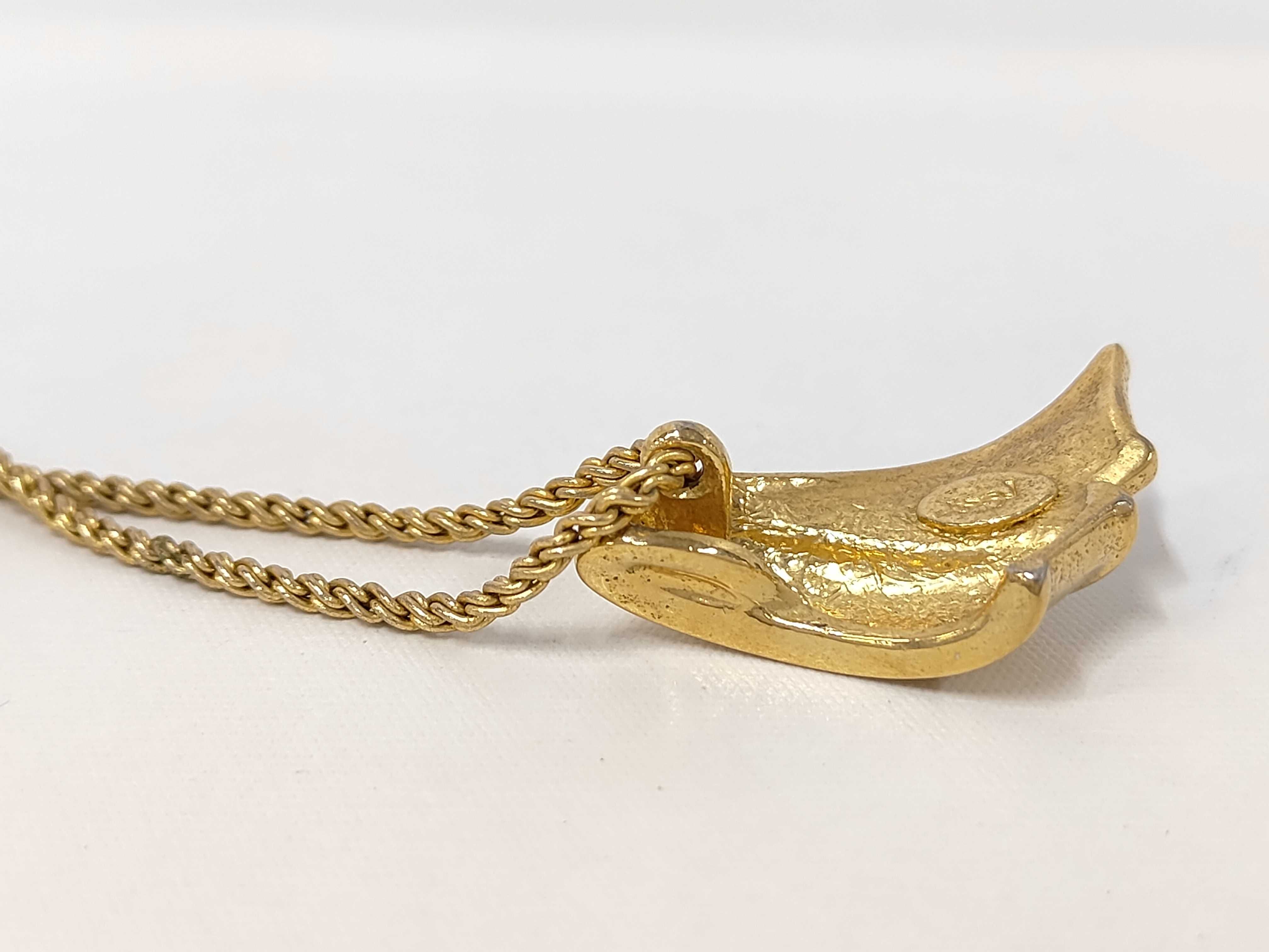 necklace — view 3