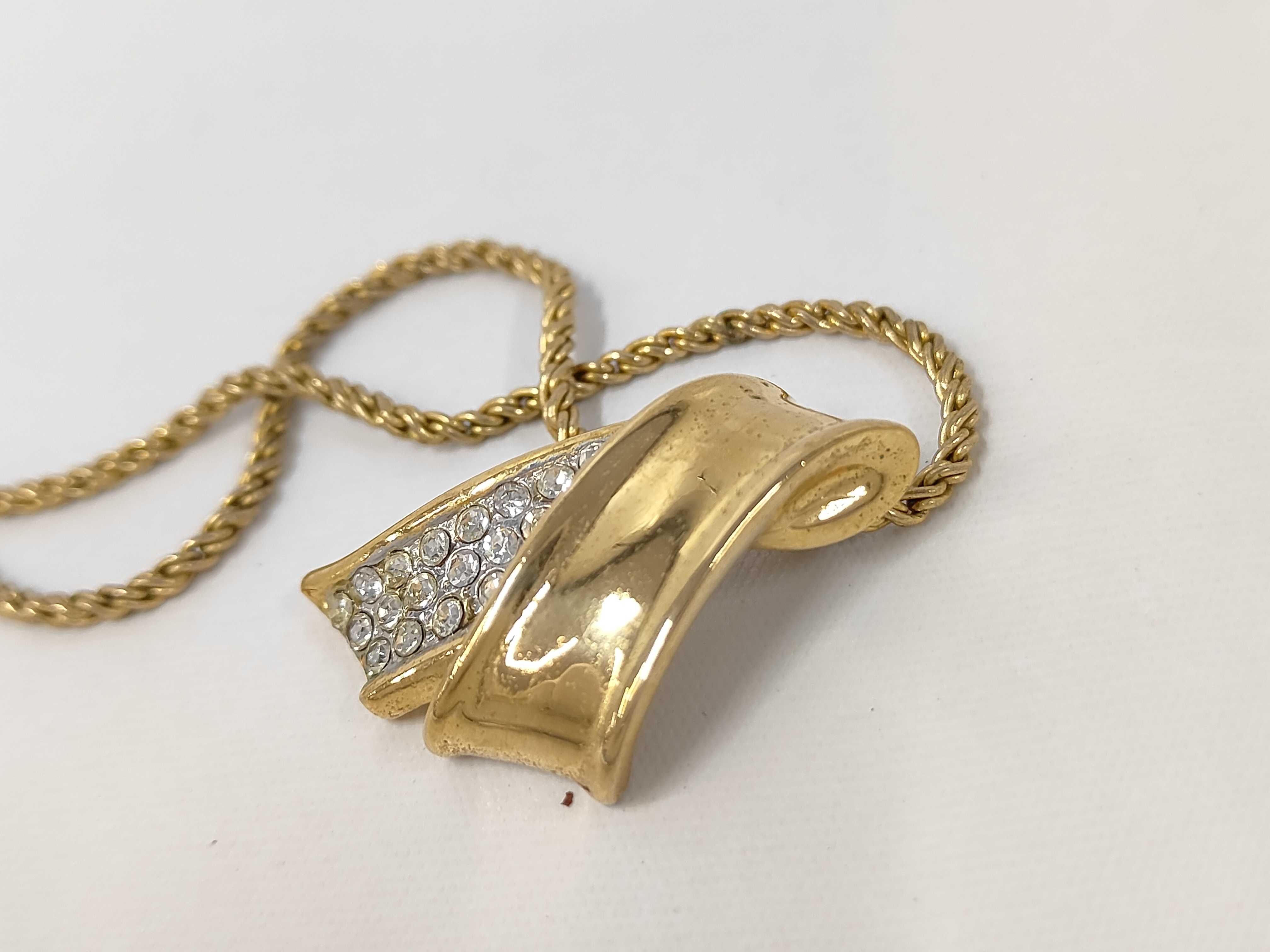 necklace — view 8