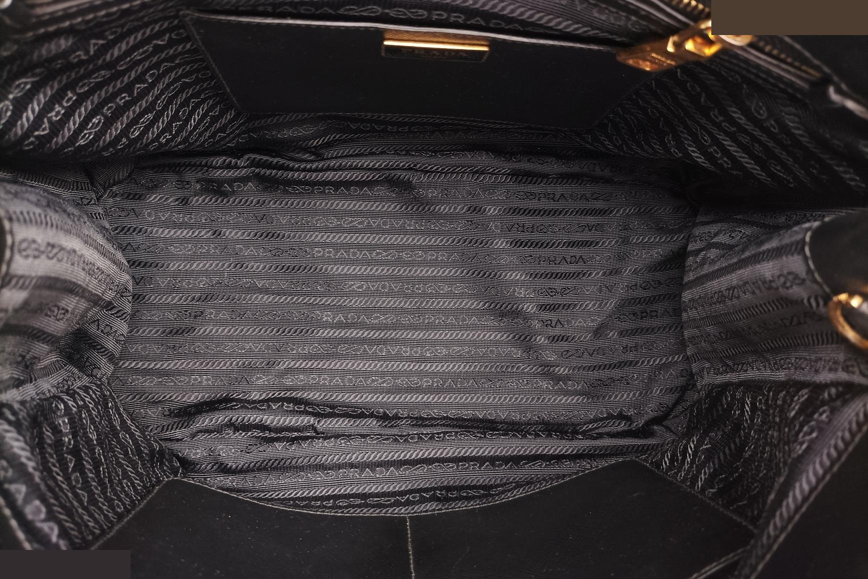 Galleria Saffiano Leather Black — view 6