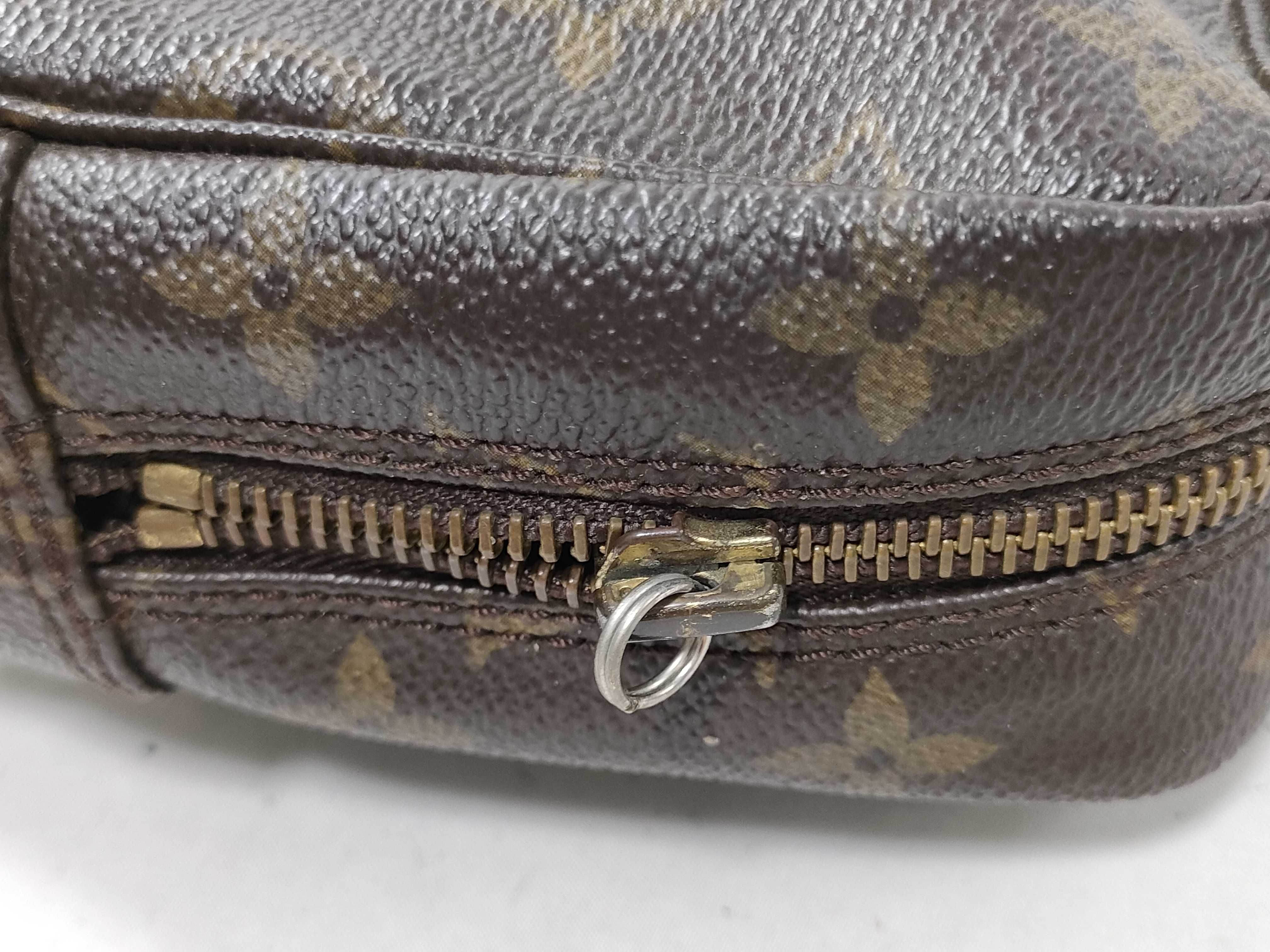 Monogram Louis Vuitton Trousses Toilette 23 Second Bag — view 5