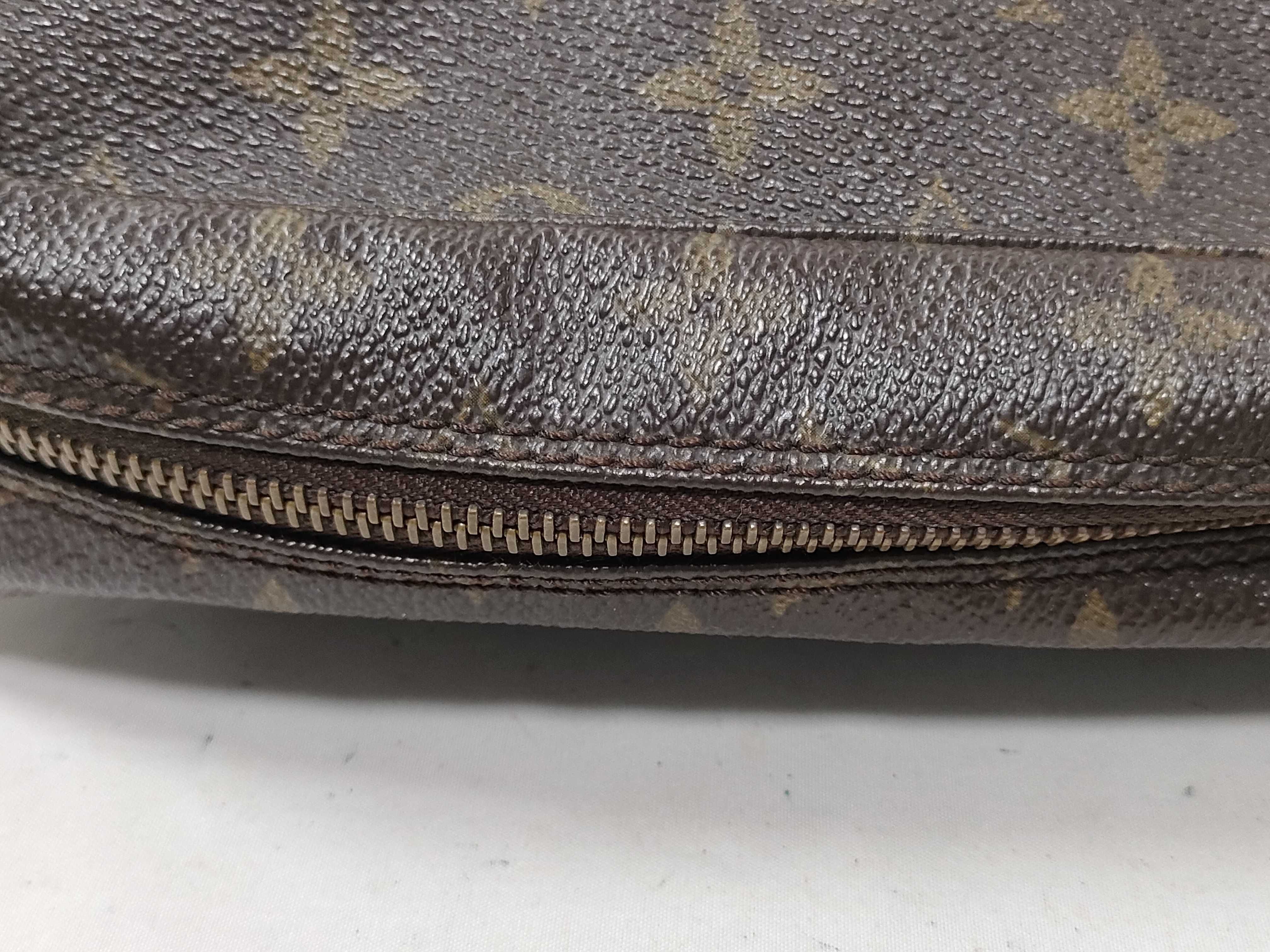 Monogram Louis Vuitton Trousses Toilette 23 Second Bag — view 6