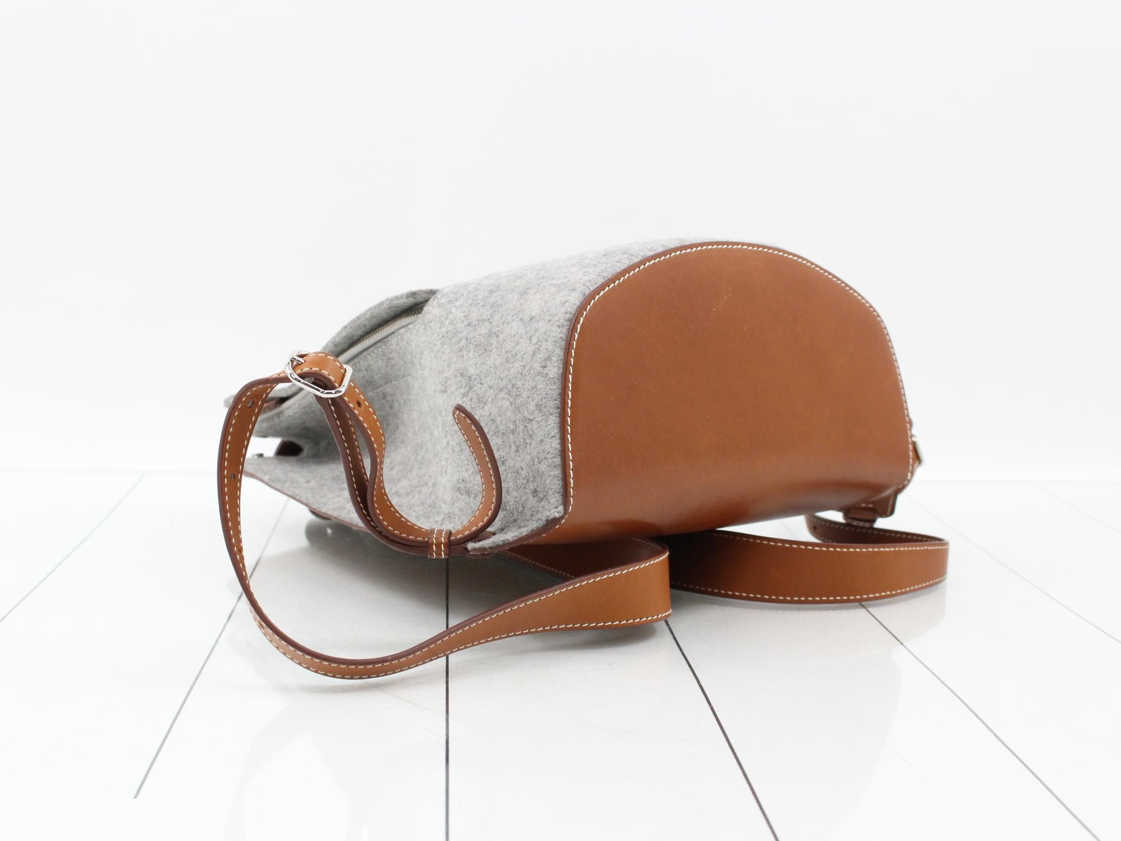 Sac-à-des GR24 Felt x Barenia SV hardware Gray x Fauve X stamp — view 5