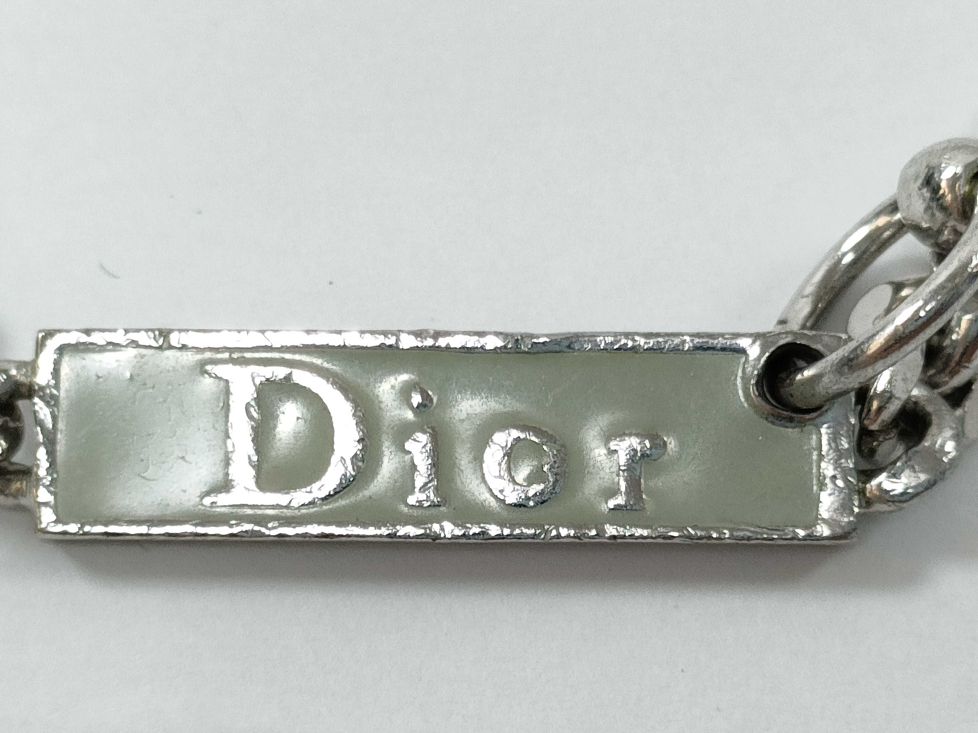 logo plate curb chain silver necklace — view 2