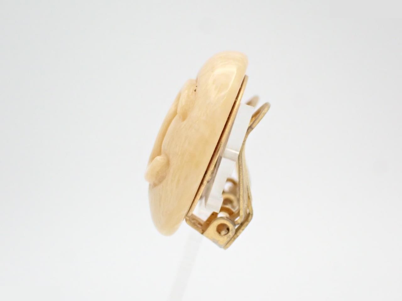 earrings — view 3