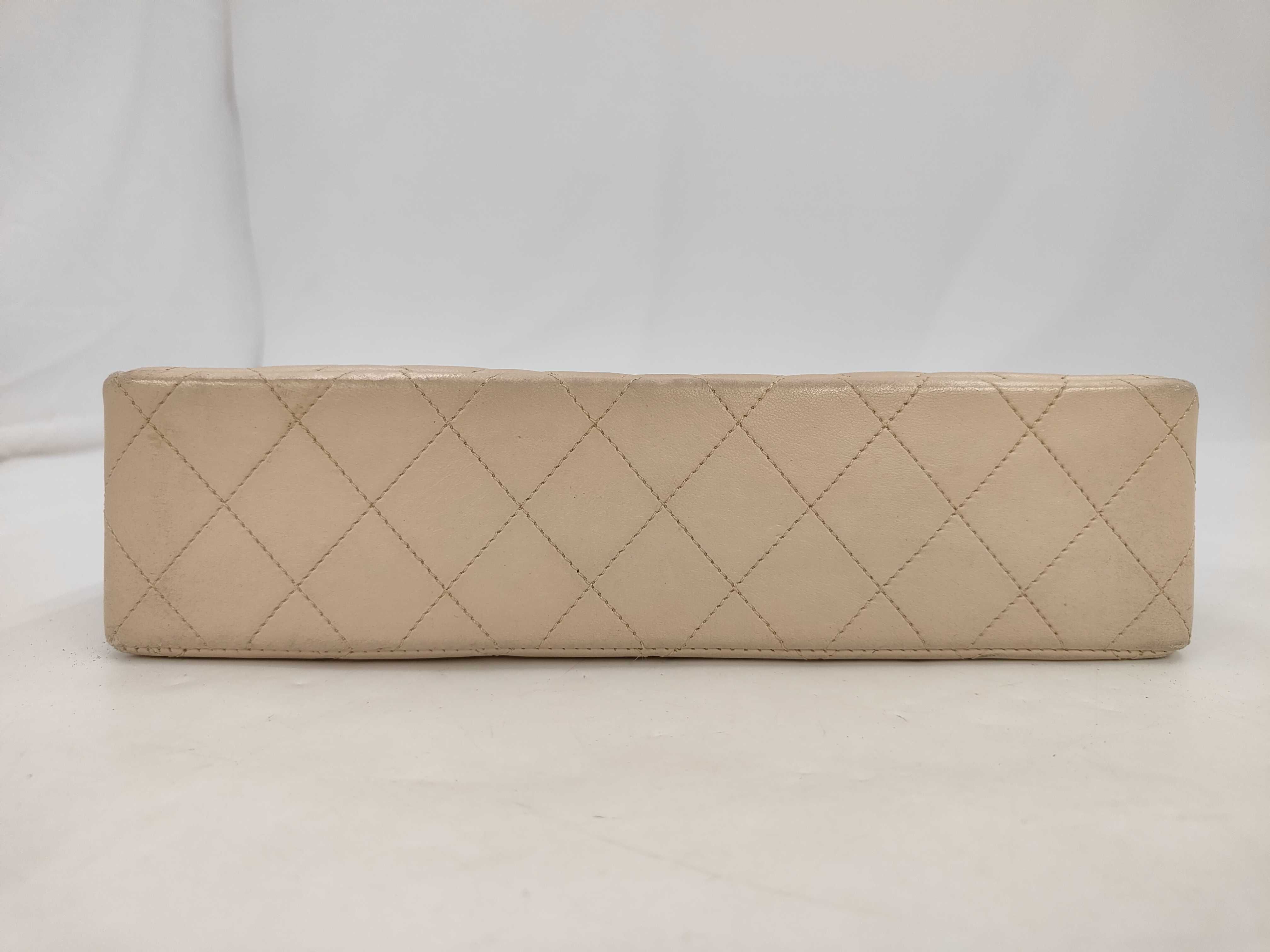 Matelassé Paris Limited Edition Chain Shoulder Bag, Beige Shoulder Bag — view 3