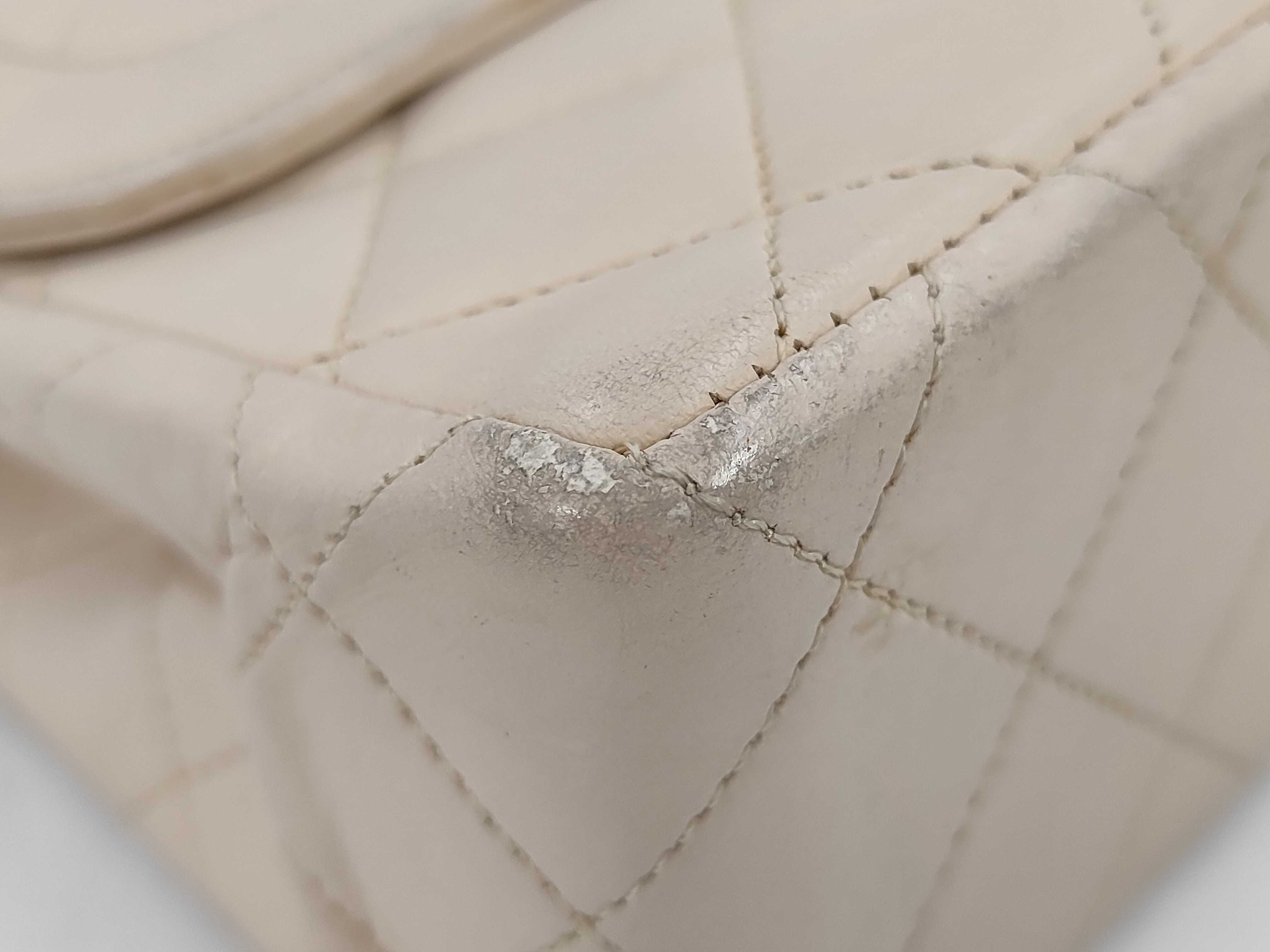 Matelassé Paris Limited Edition Chain Shoulder Bag, Beige Shoulder Bag — view 4