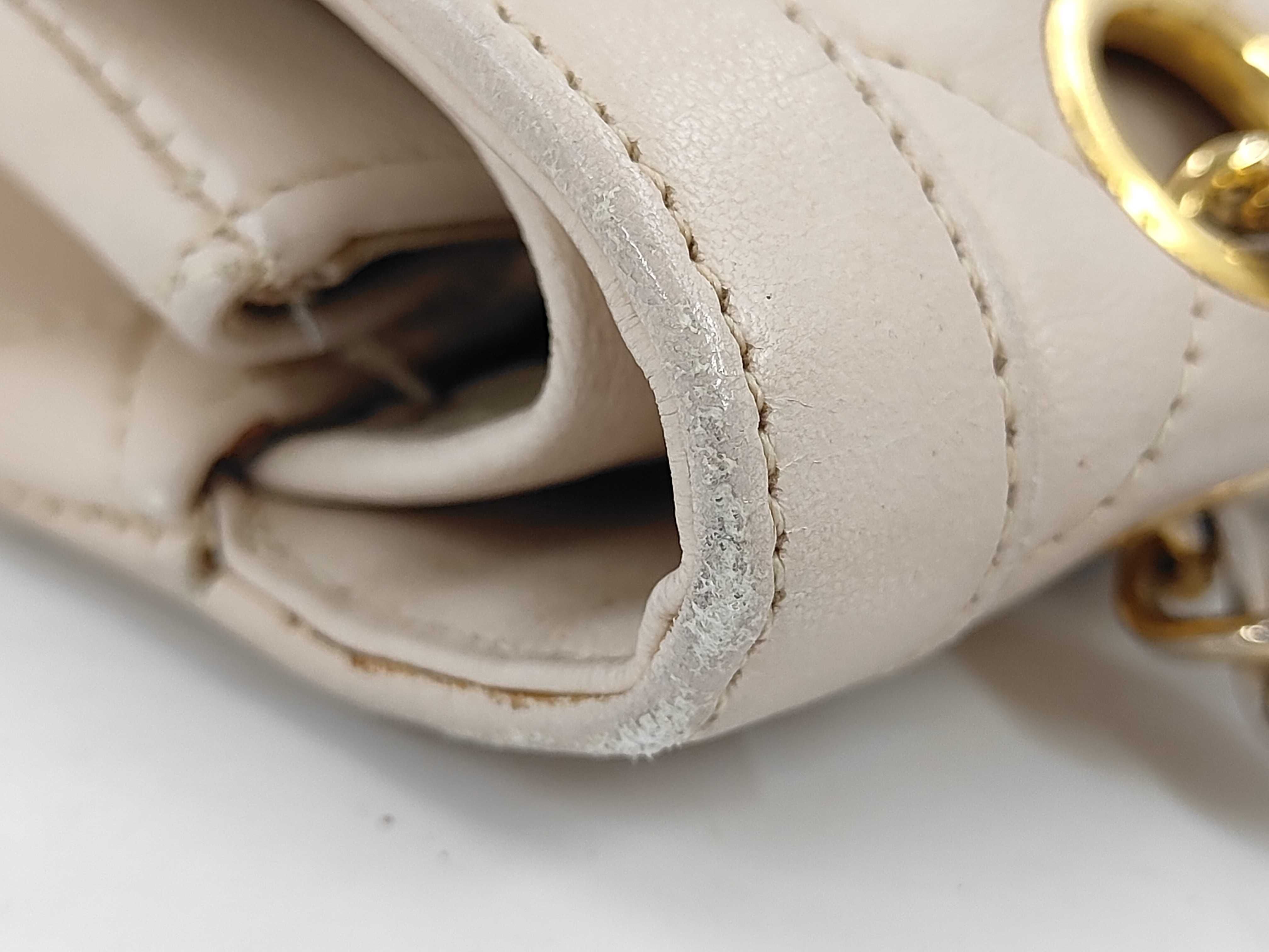 Matelassé Paris Limited Edition Chain Shoulder Bag, Beige Shoulder Bag — view 8
