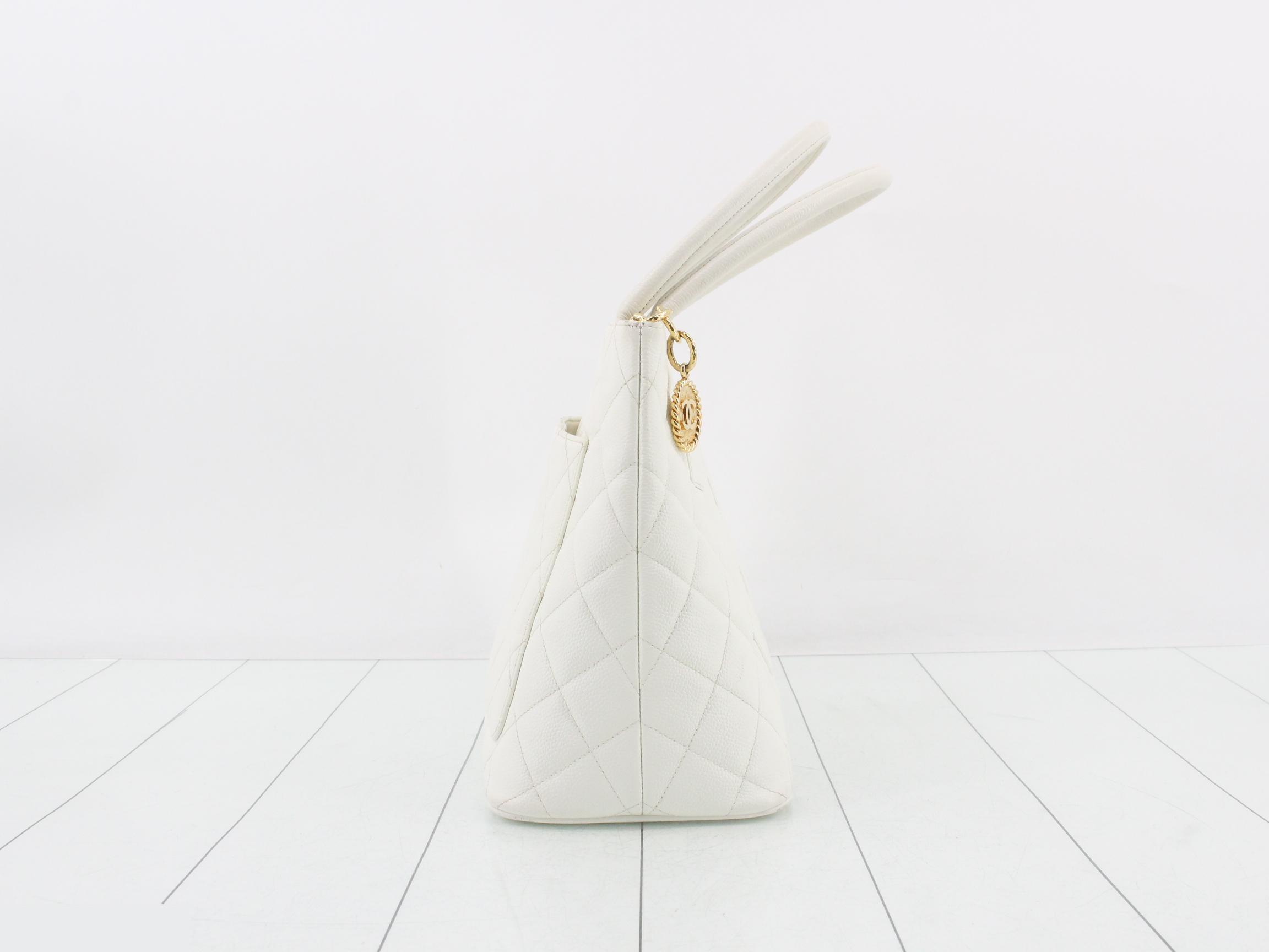 Reissue tote bag, caviar leather, model number 7. — view 4