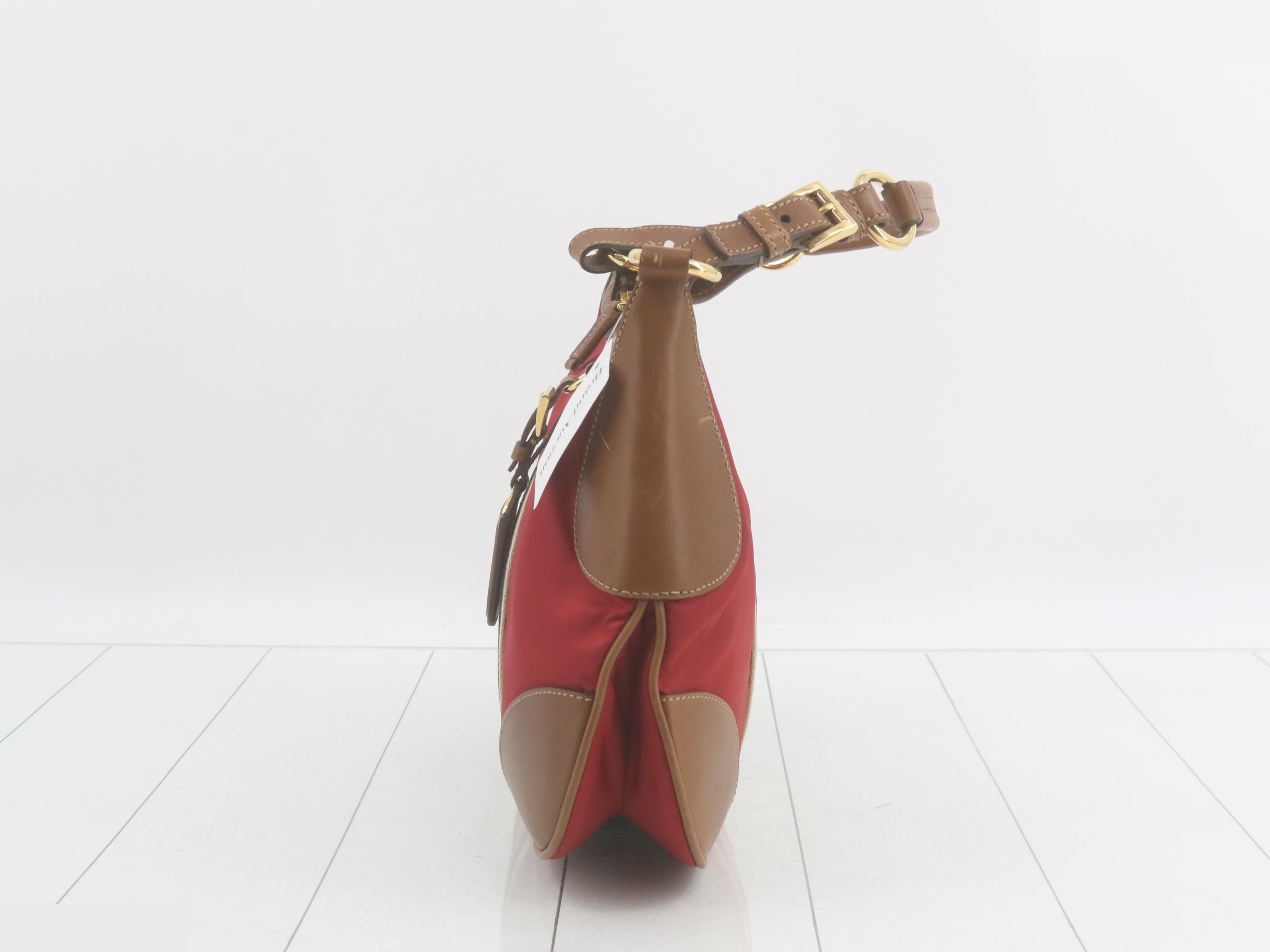 bags and handbags — view 3