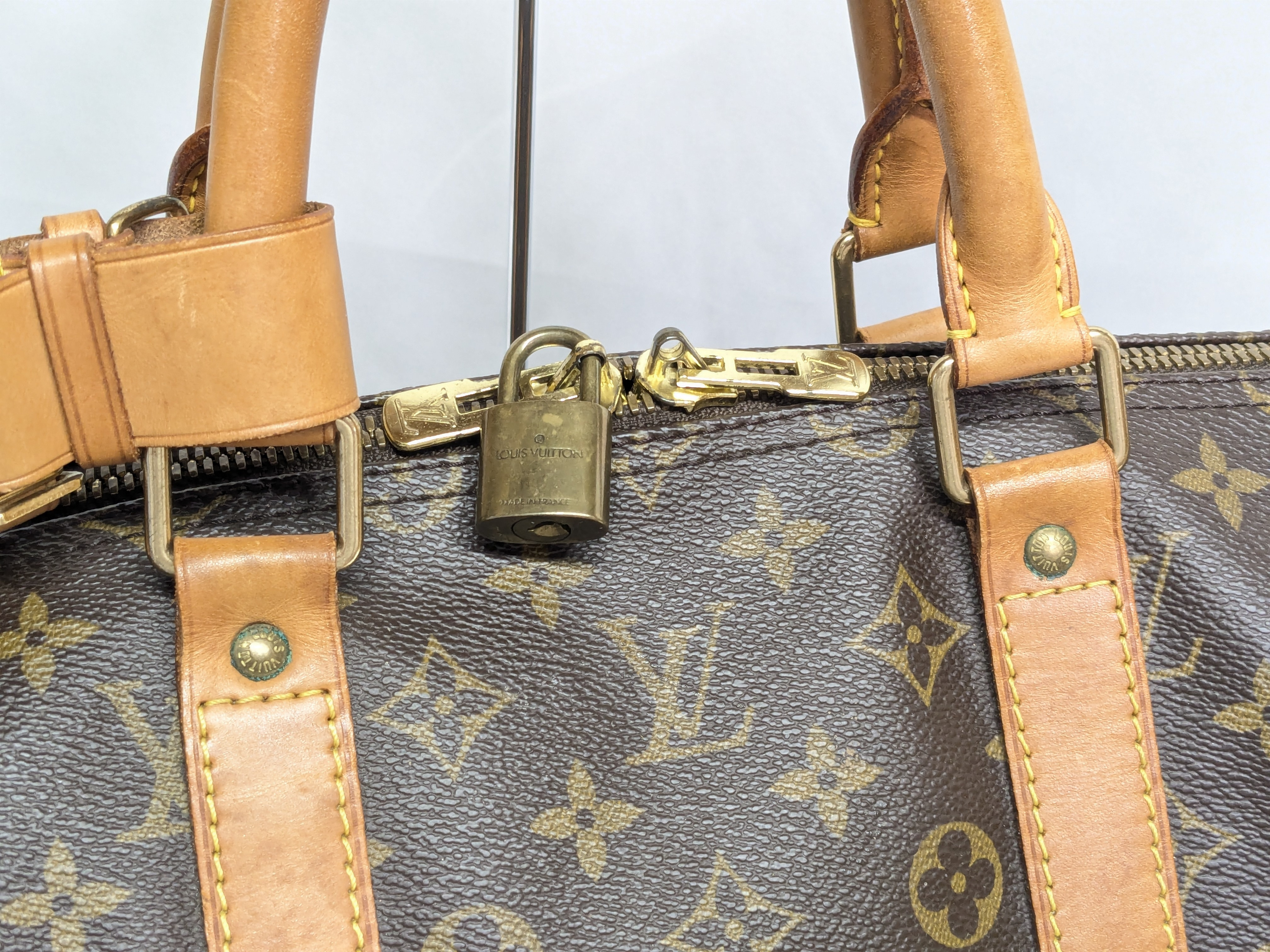 LV Monogram Keepall Bandoulière 55 Boston Bag — view 7