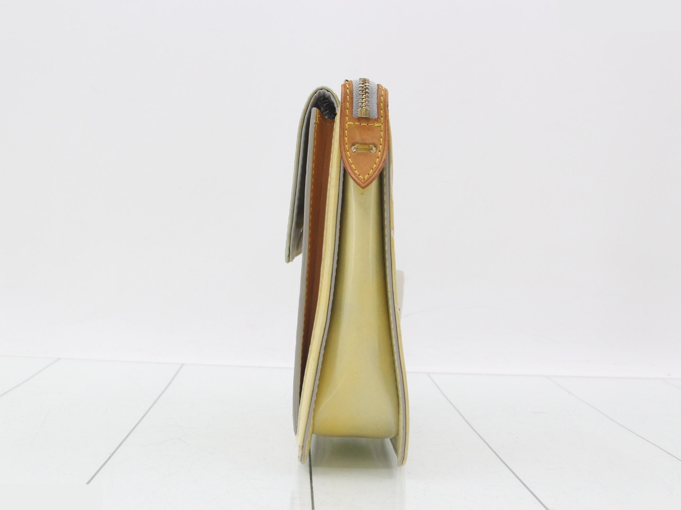Vernis Shoulder Bag — view 3