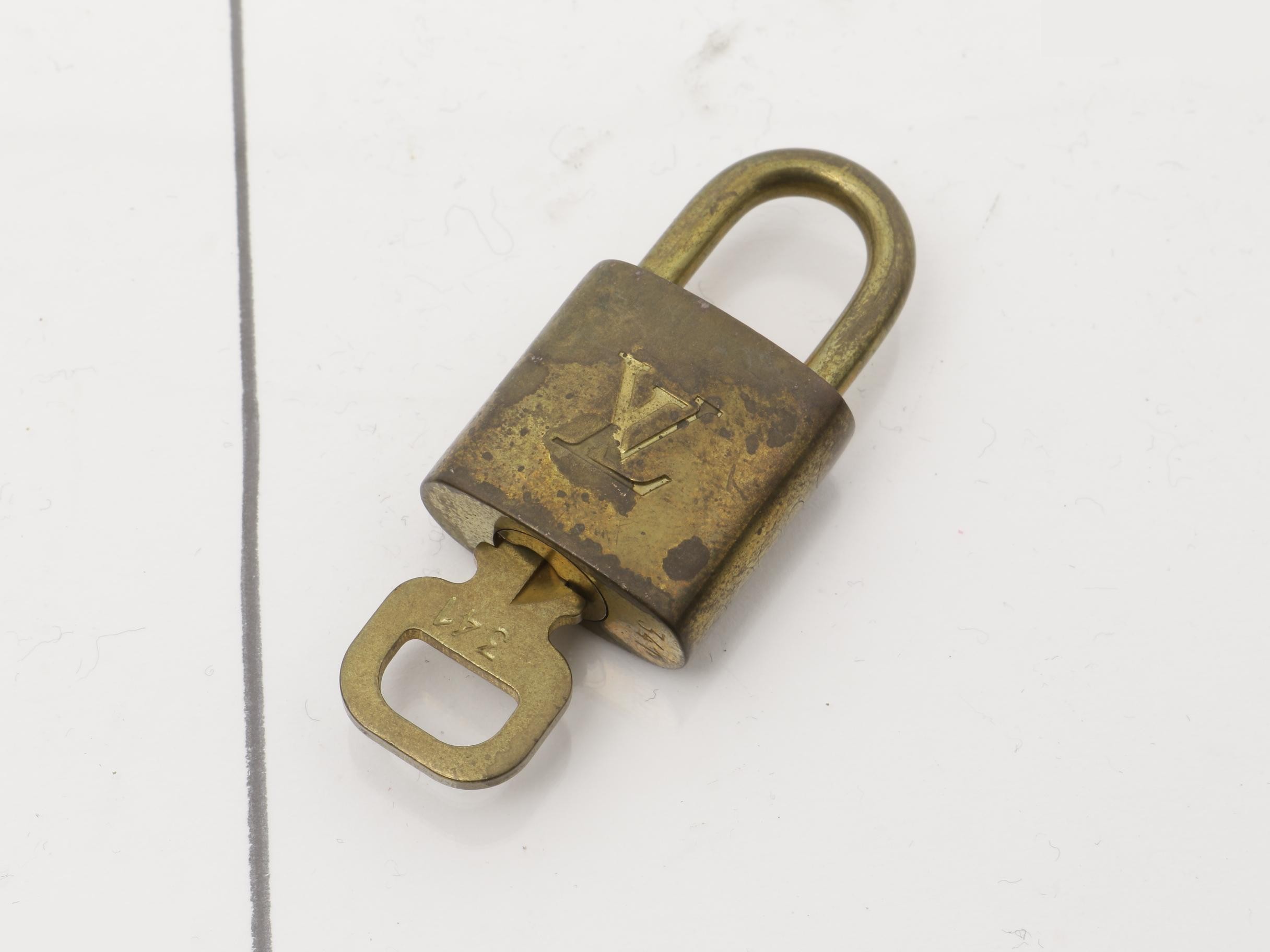 LV Padlock Set (3 pieces) — view 3