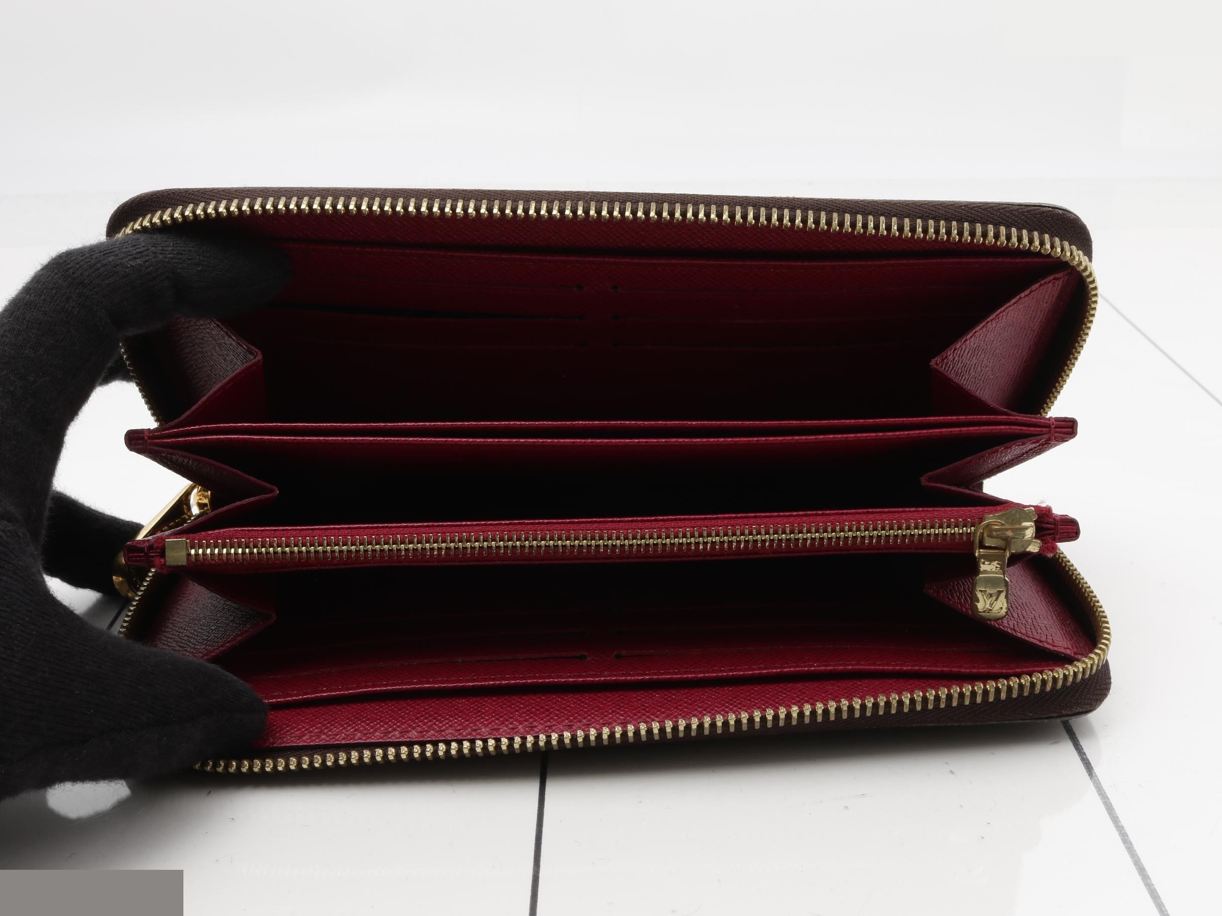 Zippy Wallet Fuchsia — view 4