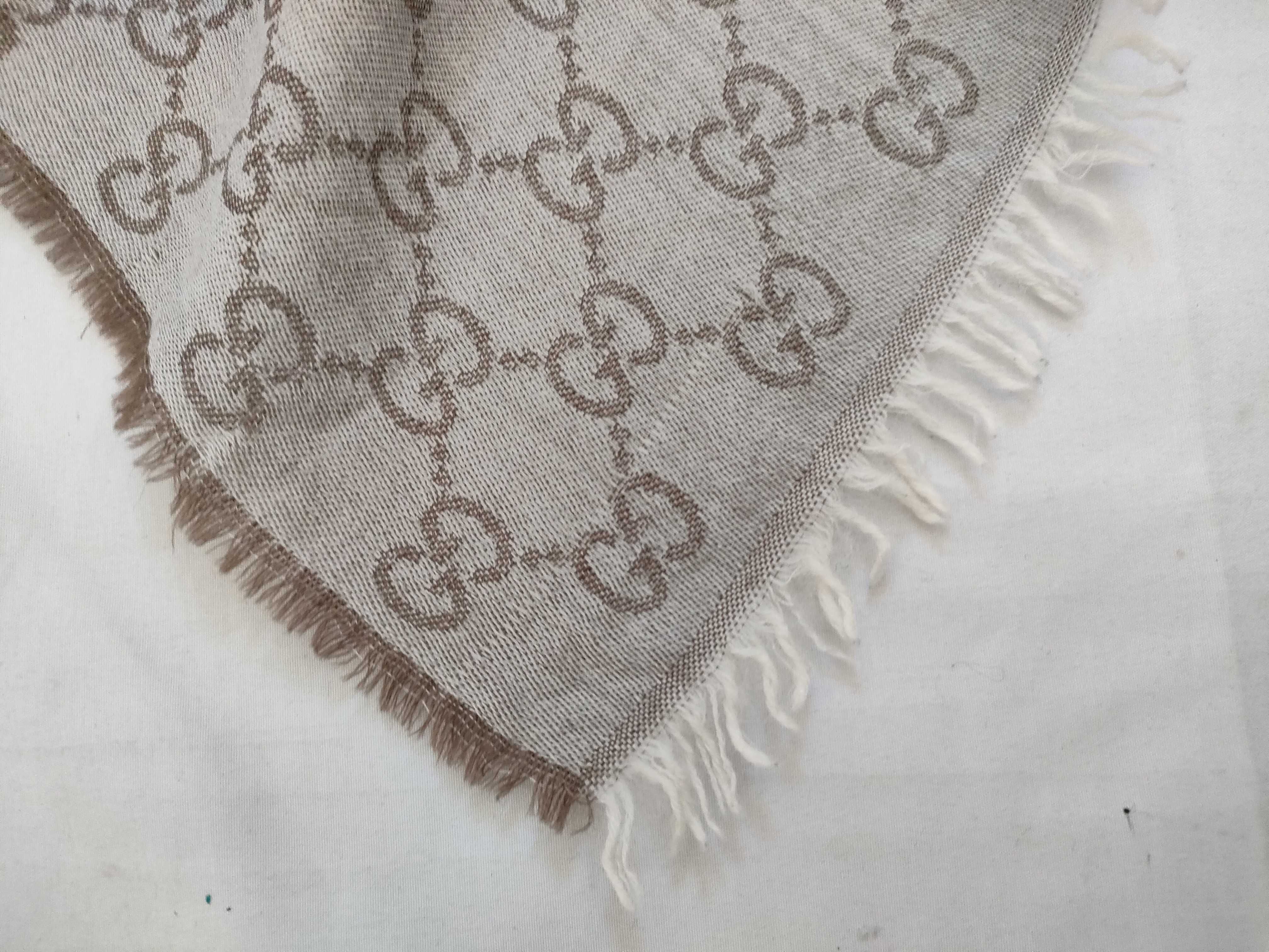 GG pattern, 80% wool, 20% silk, reversible large shawl, 70 x 195 cm, brown tones, other accessories. — view 3