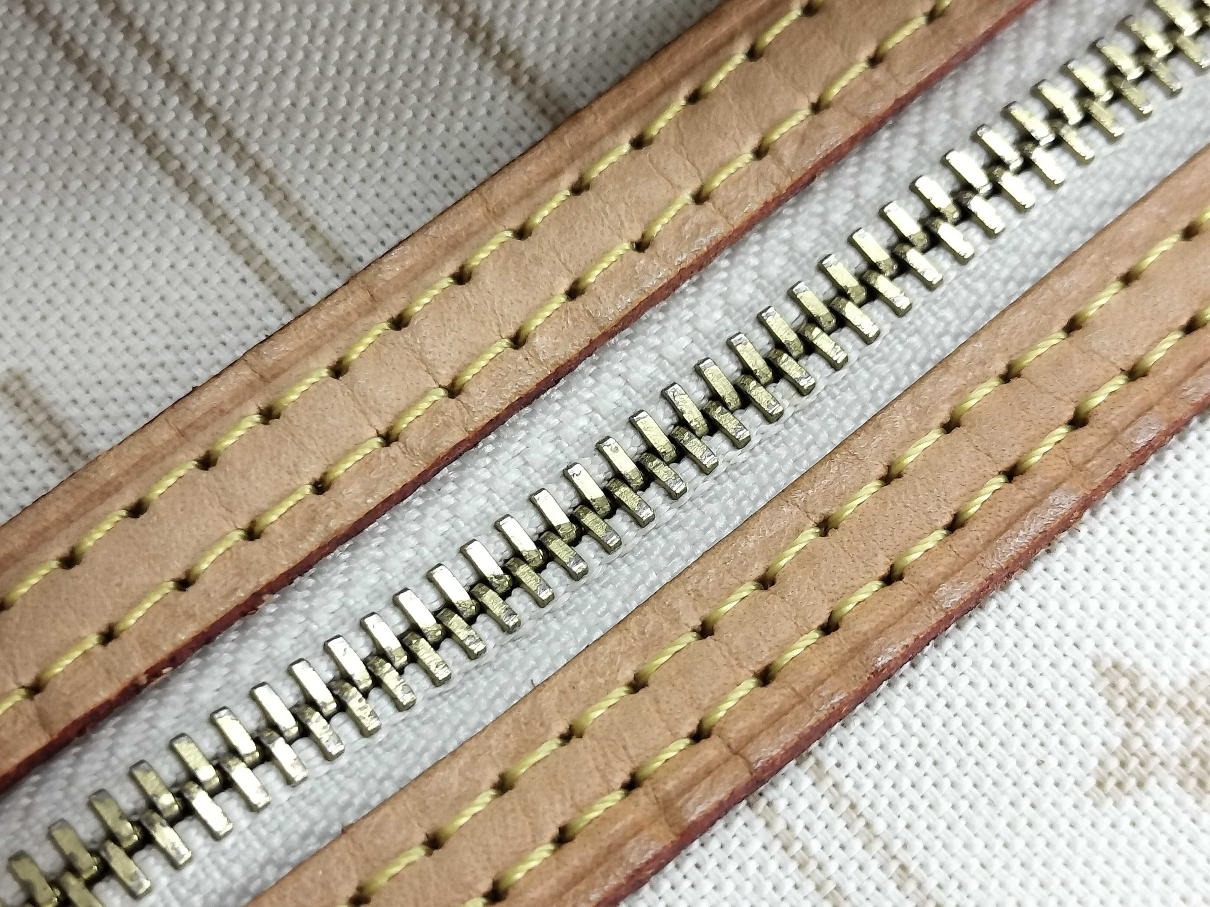 Damier Azur Neverfull Tote Bag White Canvas N — view 8