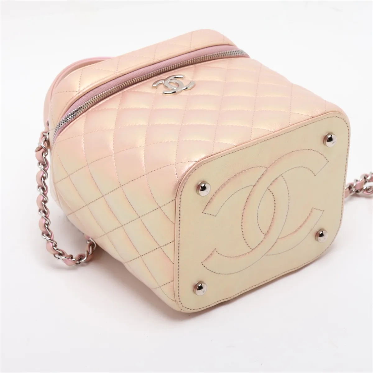 Matelassé Leather 2-Way Handbag Vanity Case Pink Silver Hardware NL30971C Random Plate — view 4