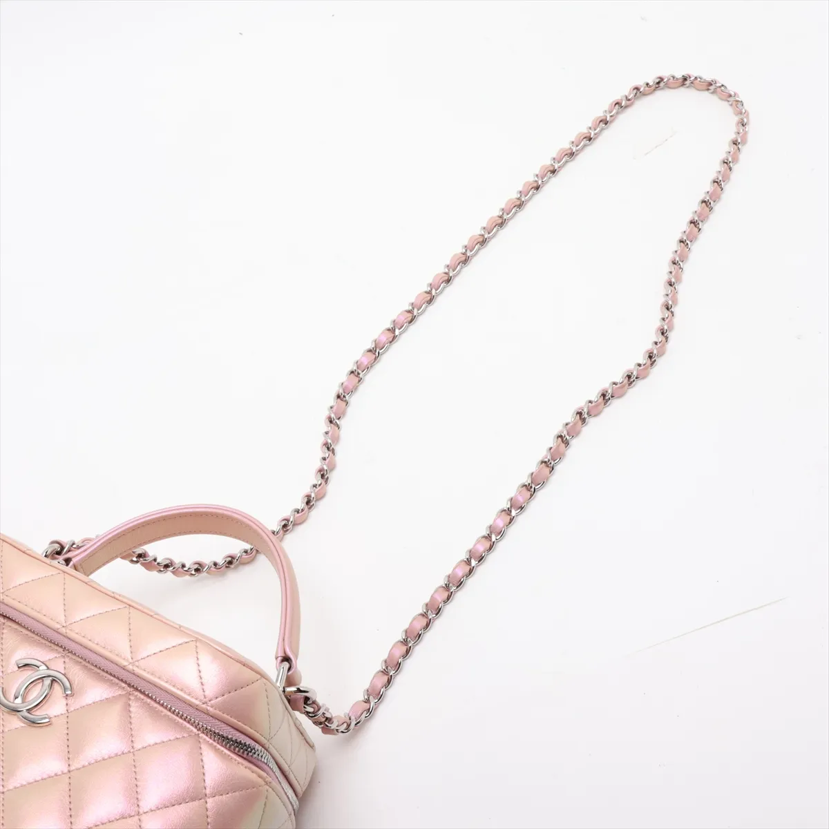 Matelassé Leather 2-Way Handbag Vanity Case Pink Silver Hardware NL30971C Random Plate — view 7
