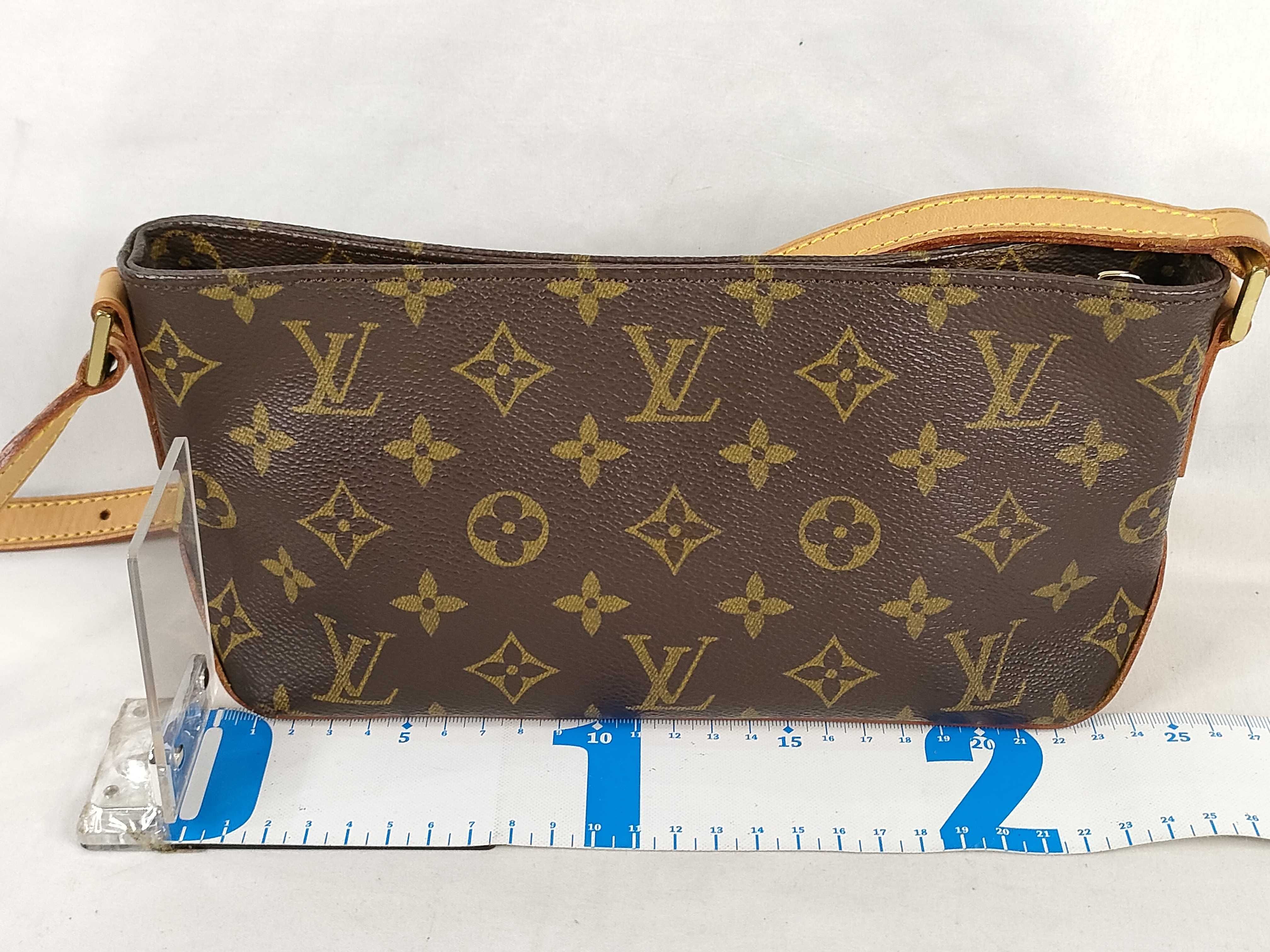 Monogram Louis Vuitton Monogram M51240 Trotteur Shoulder Bag — view 2