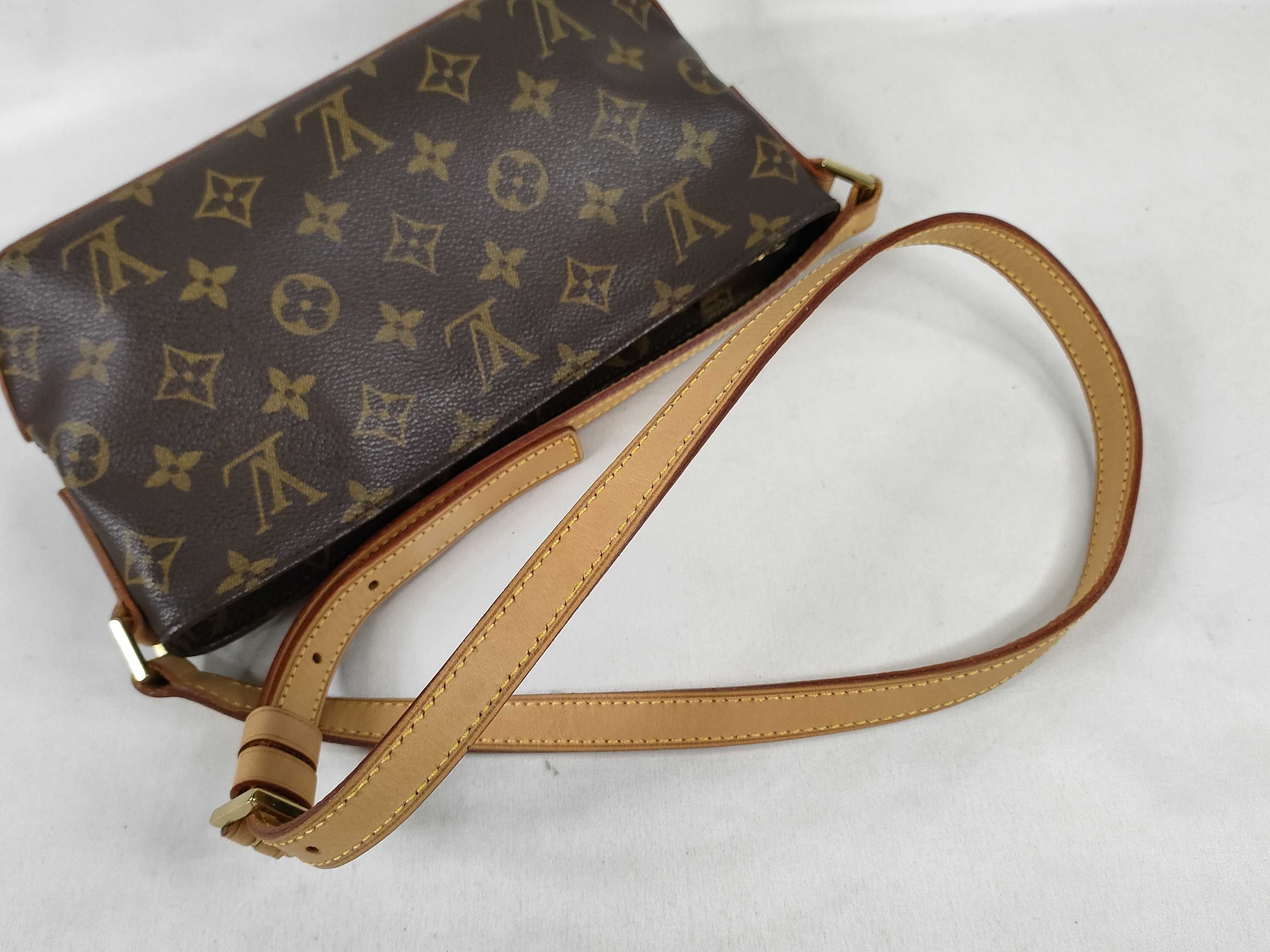 Monogram Louis Vuitton Monogram M51240 Trotteur Shoulder Bag — view 3
