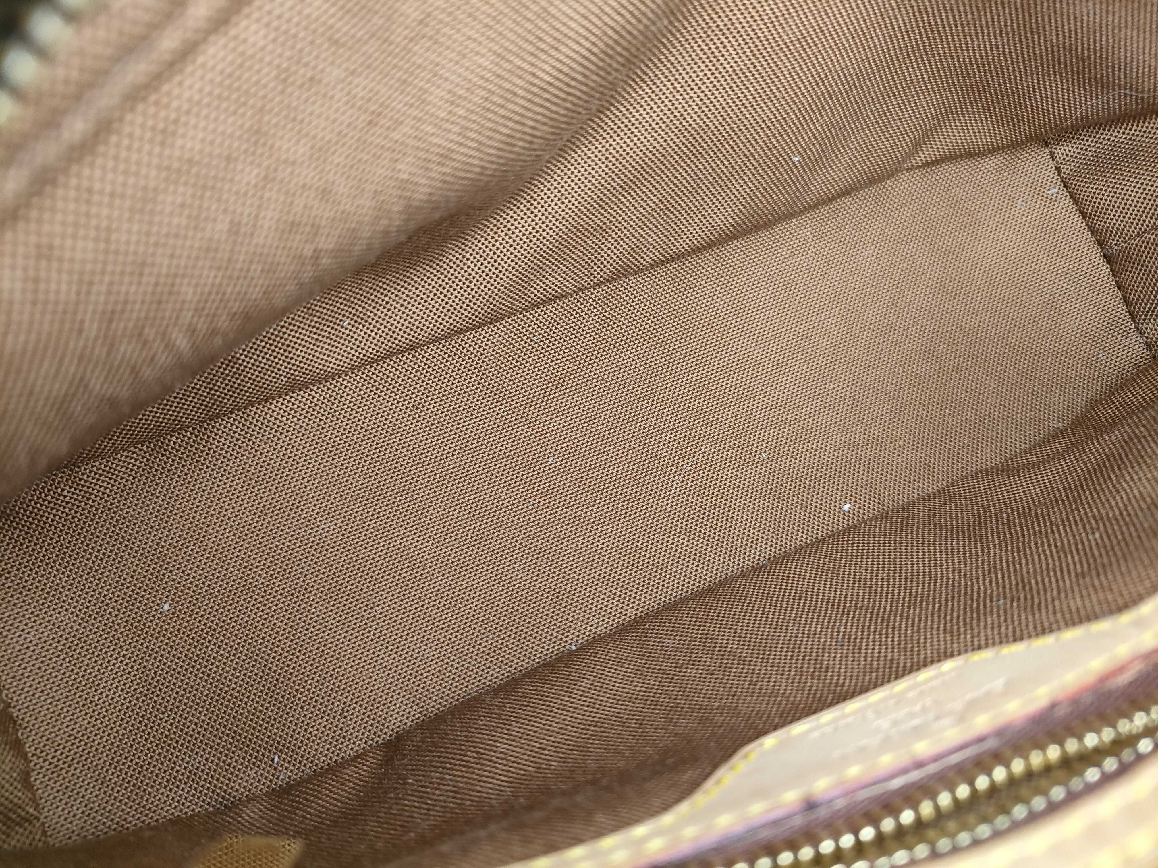 Monogram Louis Vuitton Monogram M51240 Trotteur Shoulder Bag — view 10