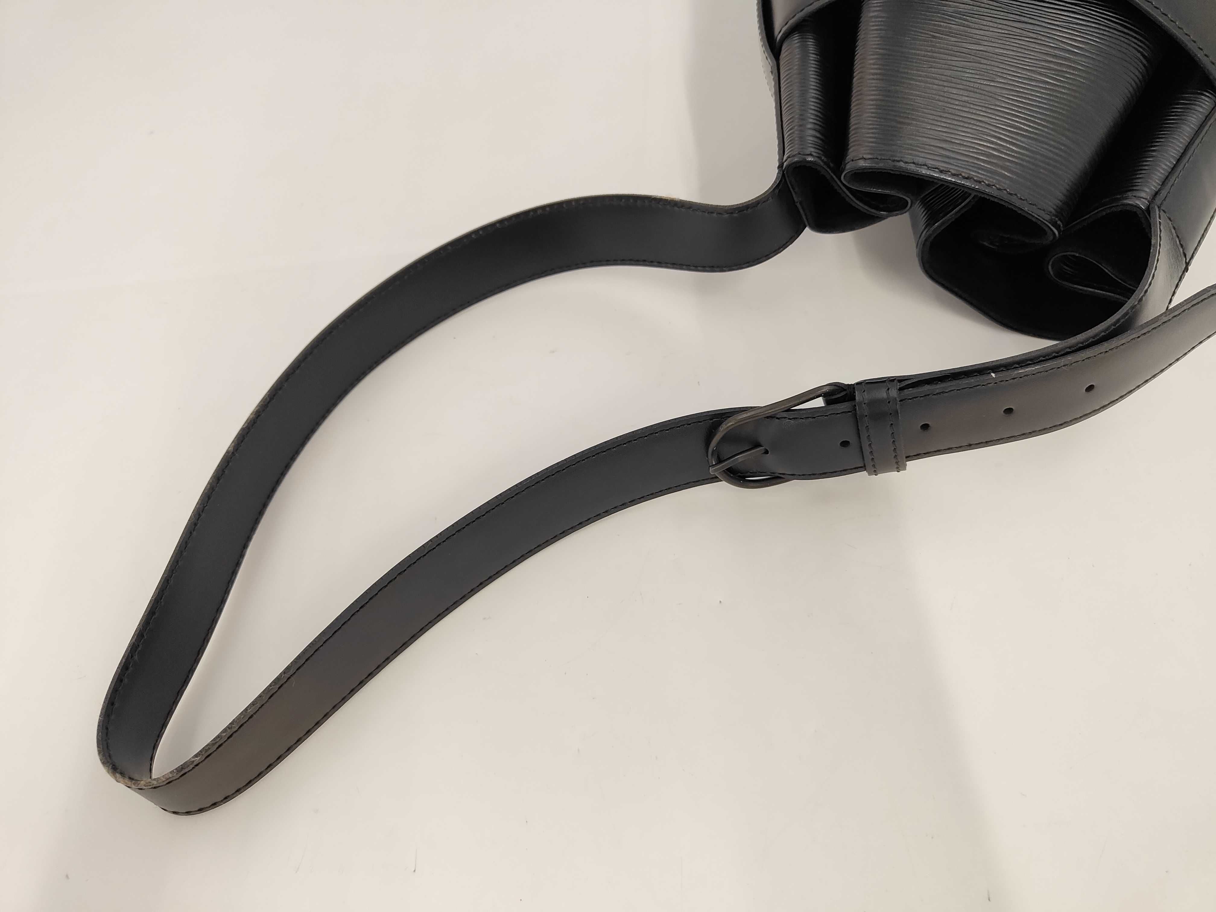 Epi Sac Depaule M80155 Shoulder Bag — view 4