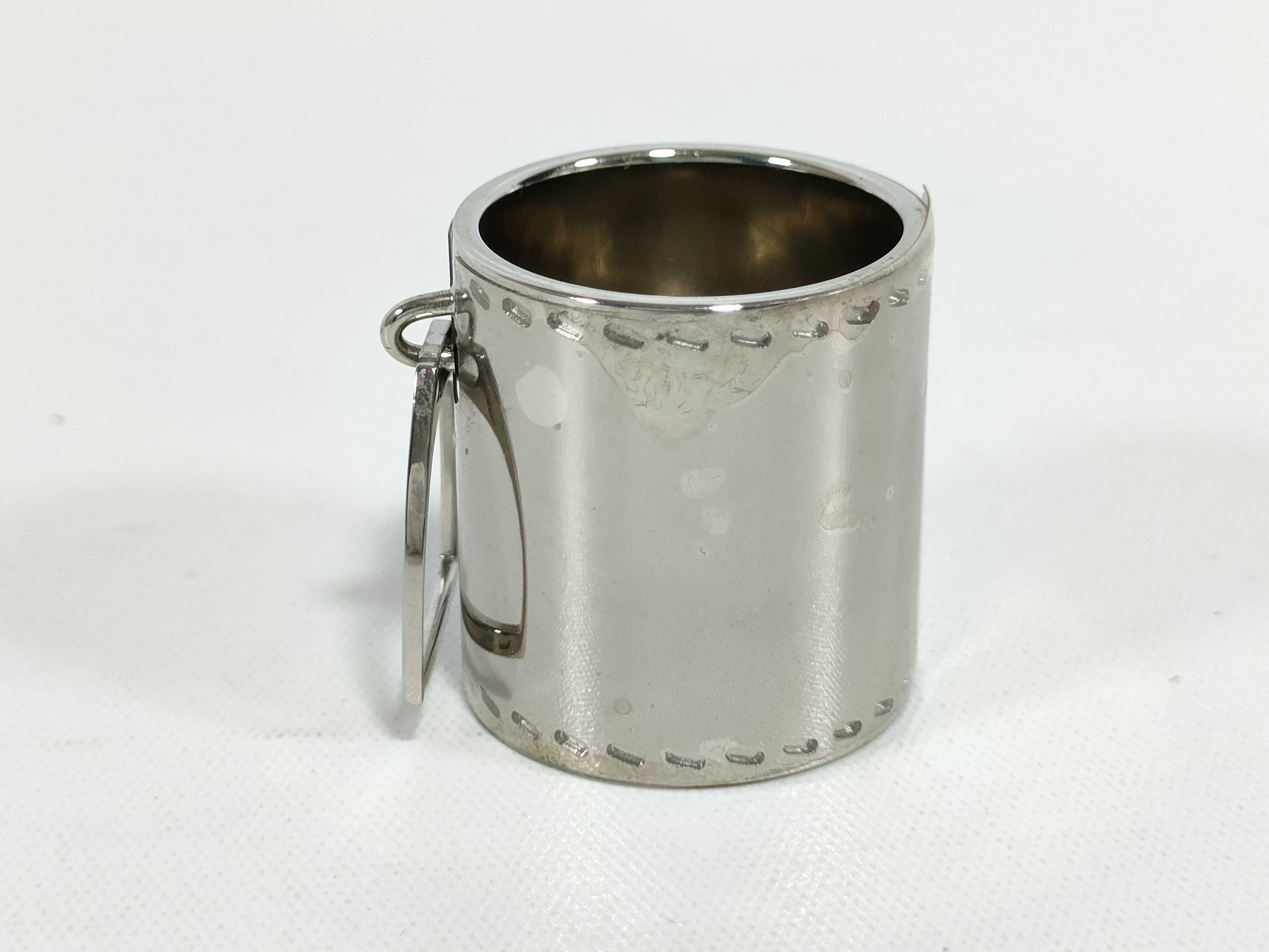 scarf ring, stirrup design, and other accessories. — view 2
