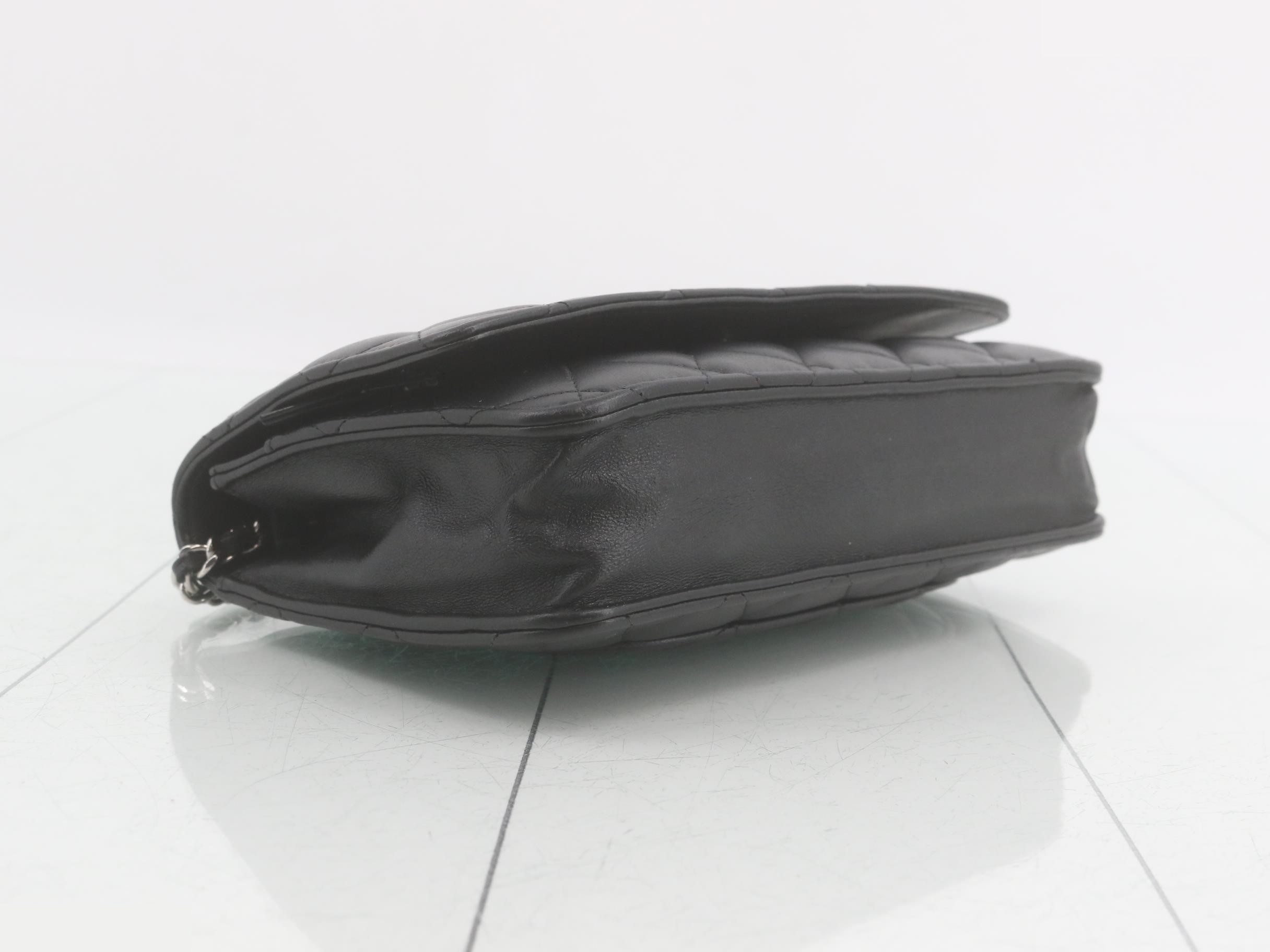 Matelassé Chain Wallet Shoulder Bag, Black — view 5
