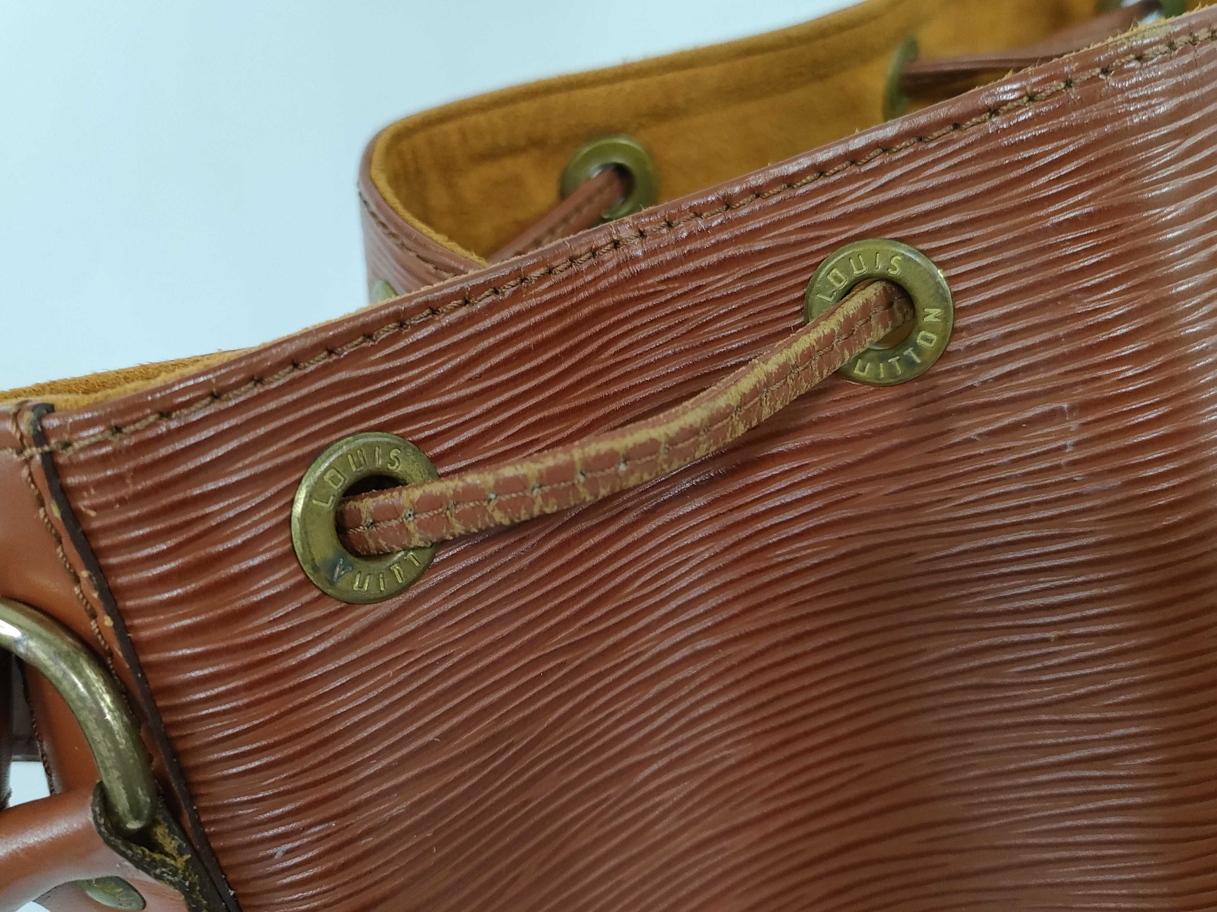 Epi Noe Shoulder Bag — view 11