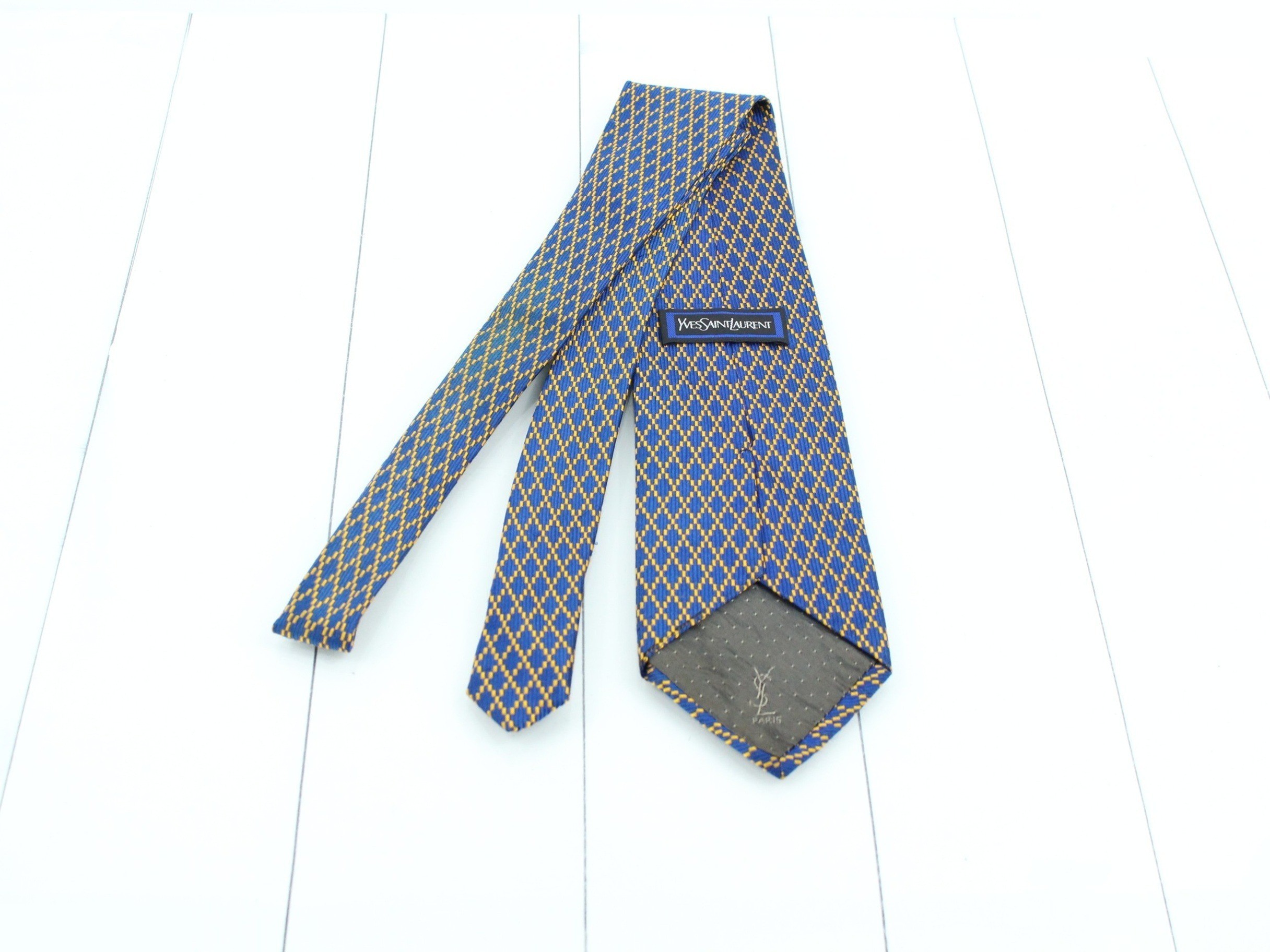 Other lines: Small items, accessories, ties — view 2