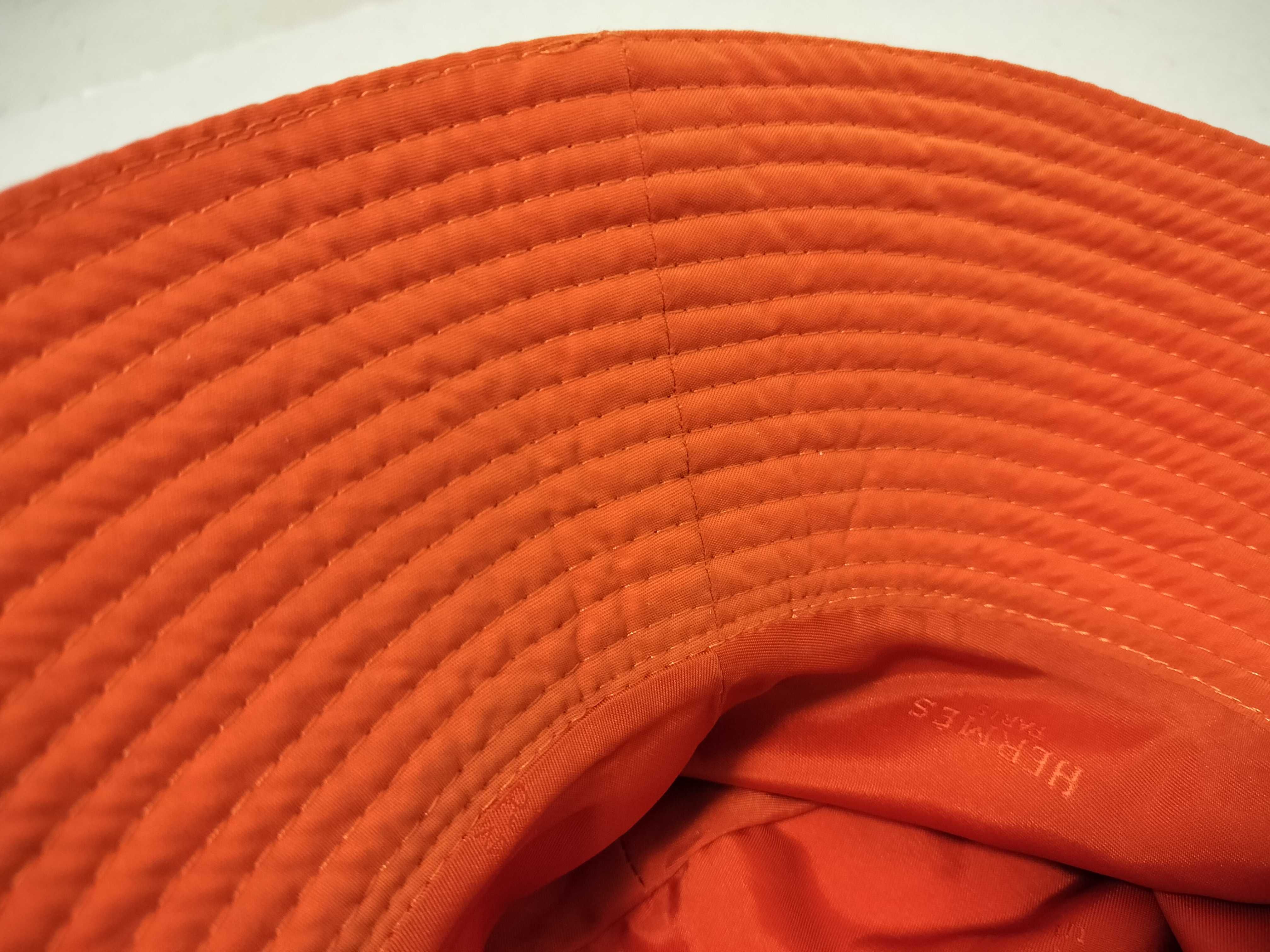 hats and other accessories — view 8