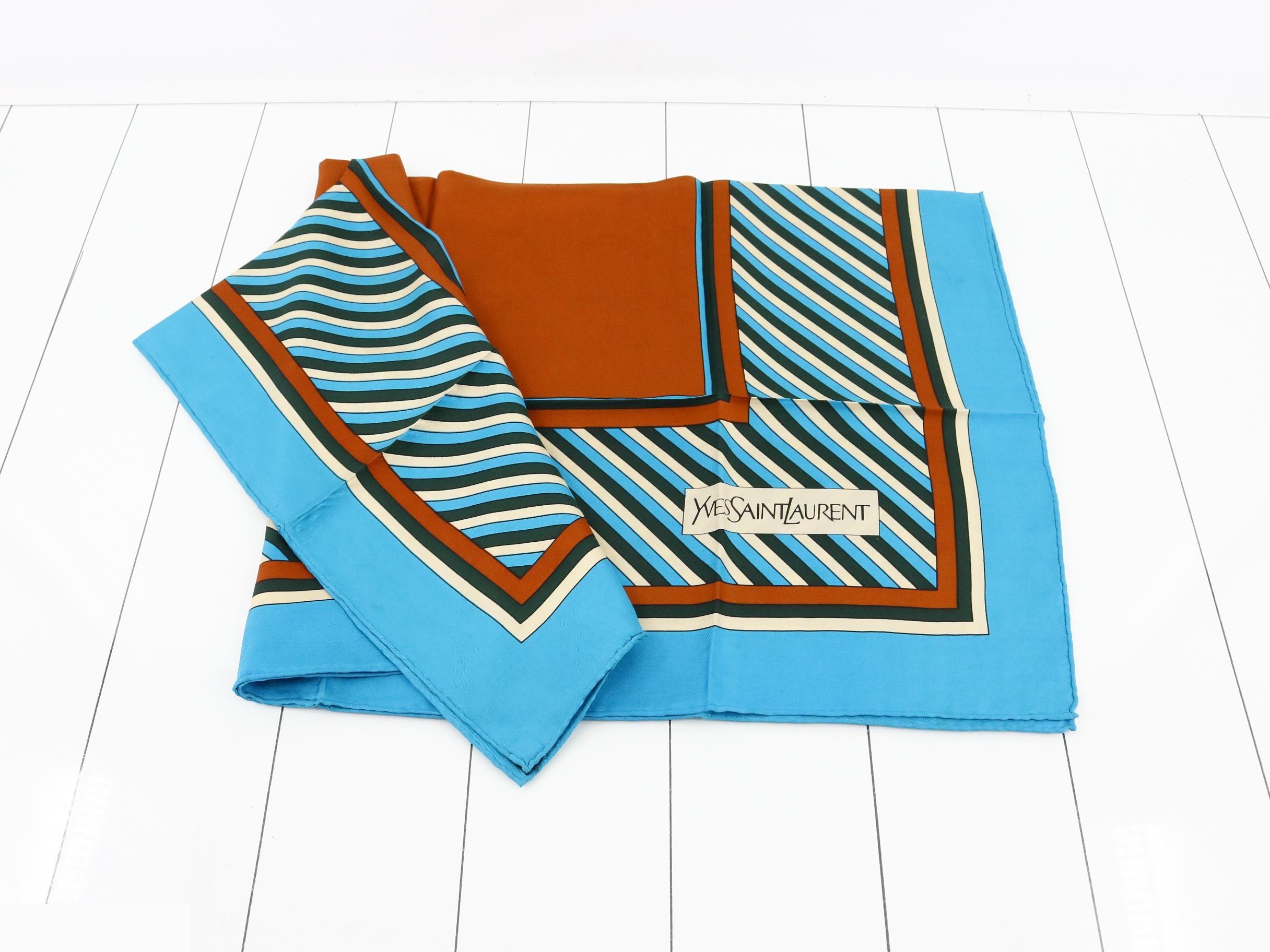 Scarf with tag — view 3