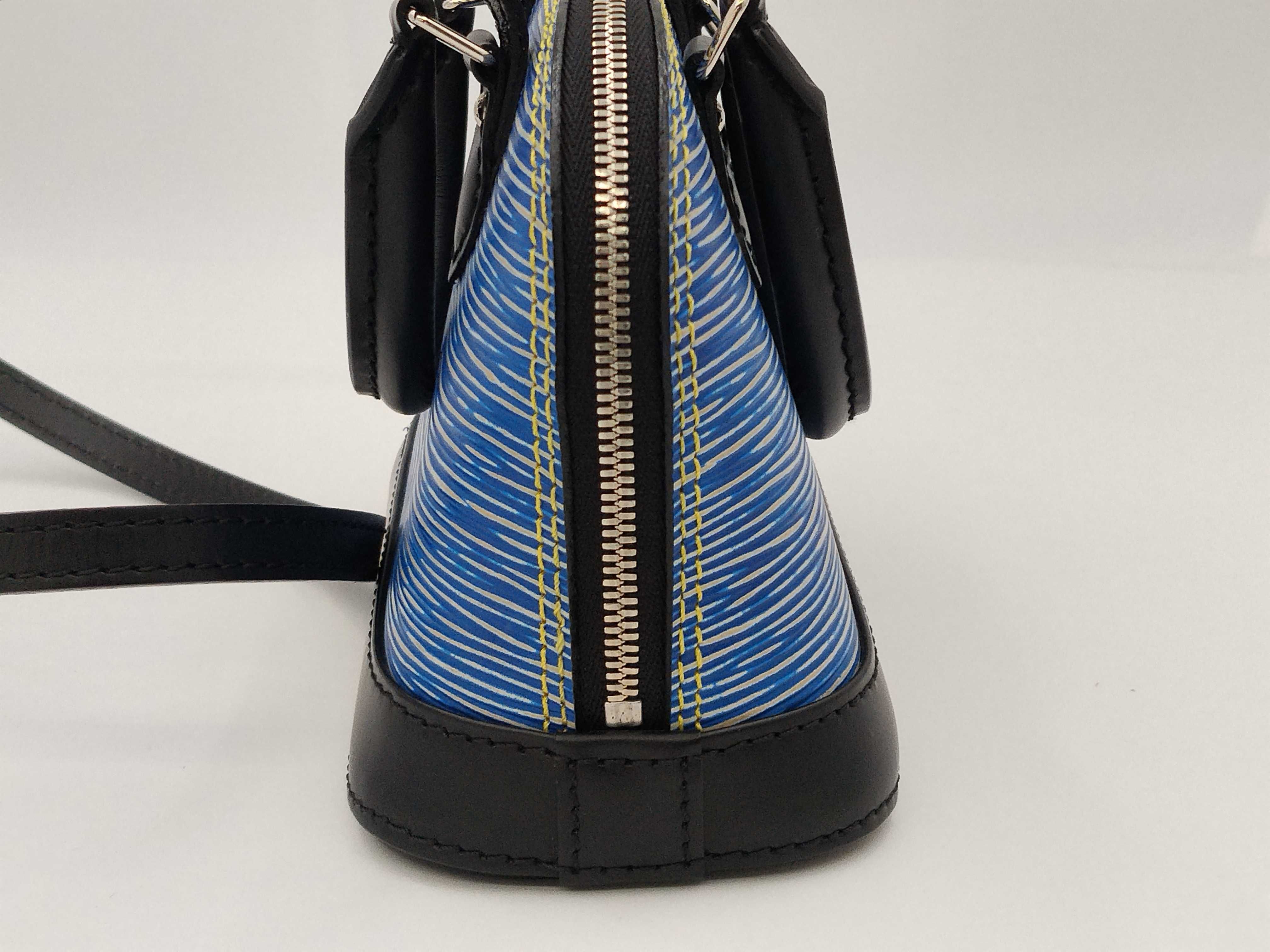 Epi Leather Nano Alma M41578 Shoulder Bag — view 11