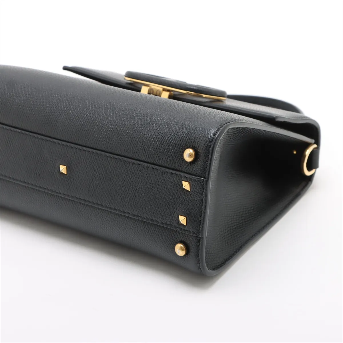 V Sling Leather x Studs 2WAY Handbag Black — view 3