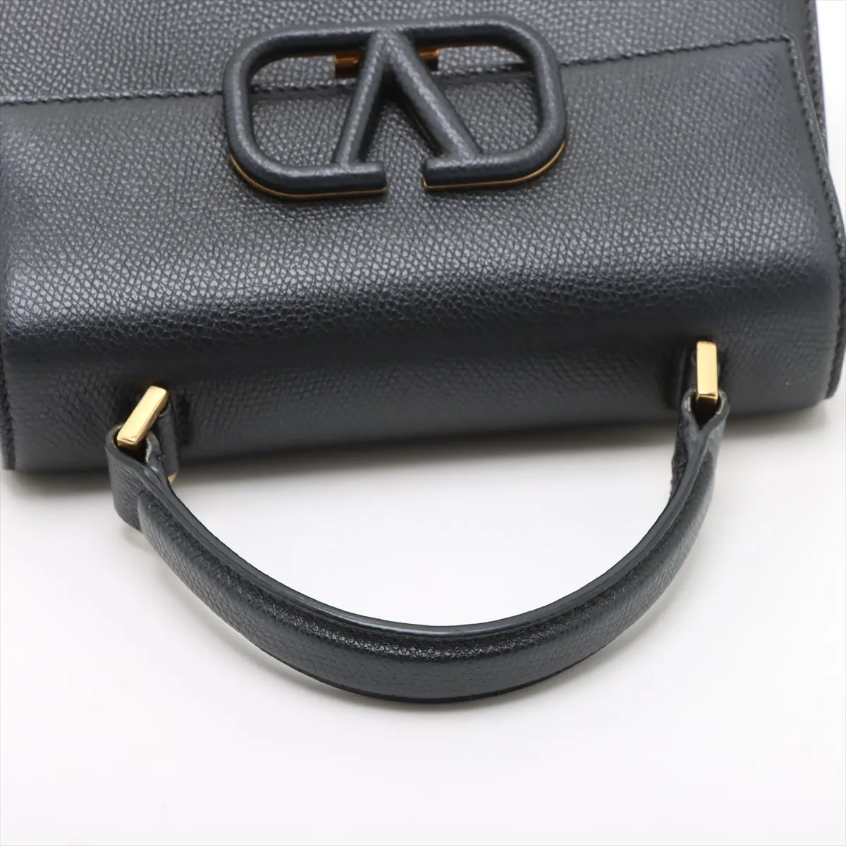 V Sling Leather x Studs 2WAY Handbag Black — view 5