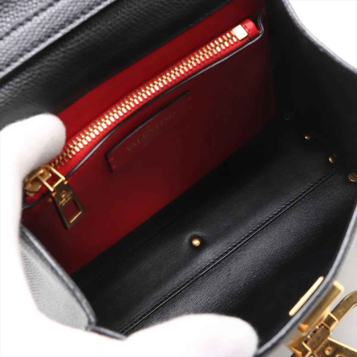 V Sling Leather x Studs 2WAY Handbag Black — view 8