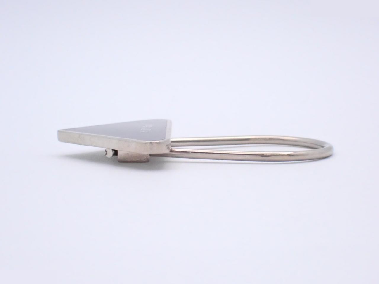 charm — view 3