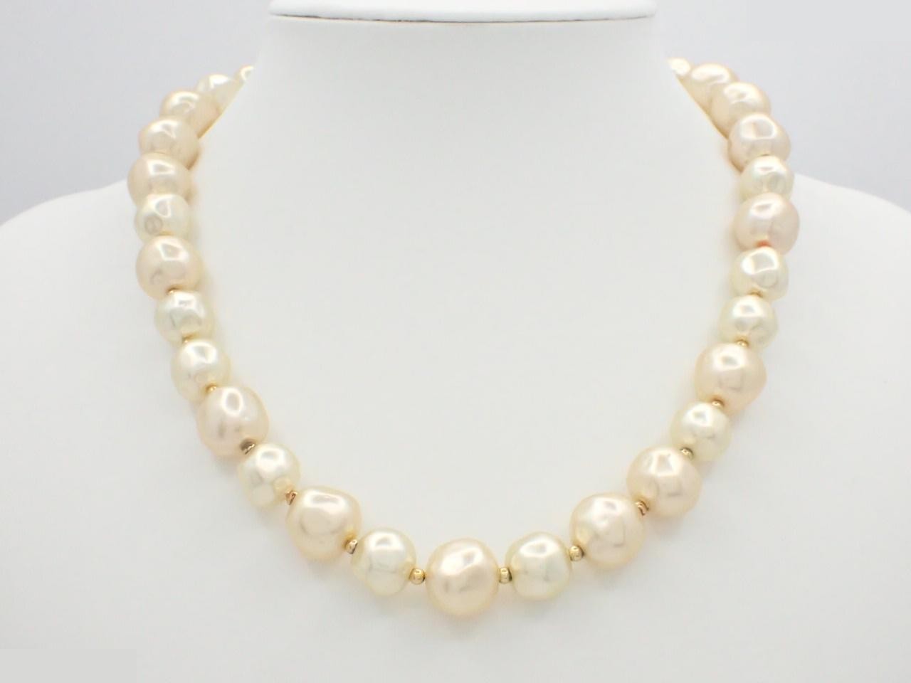 Other lines: Precious metals, necklaces, pendants — view 3