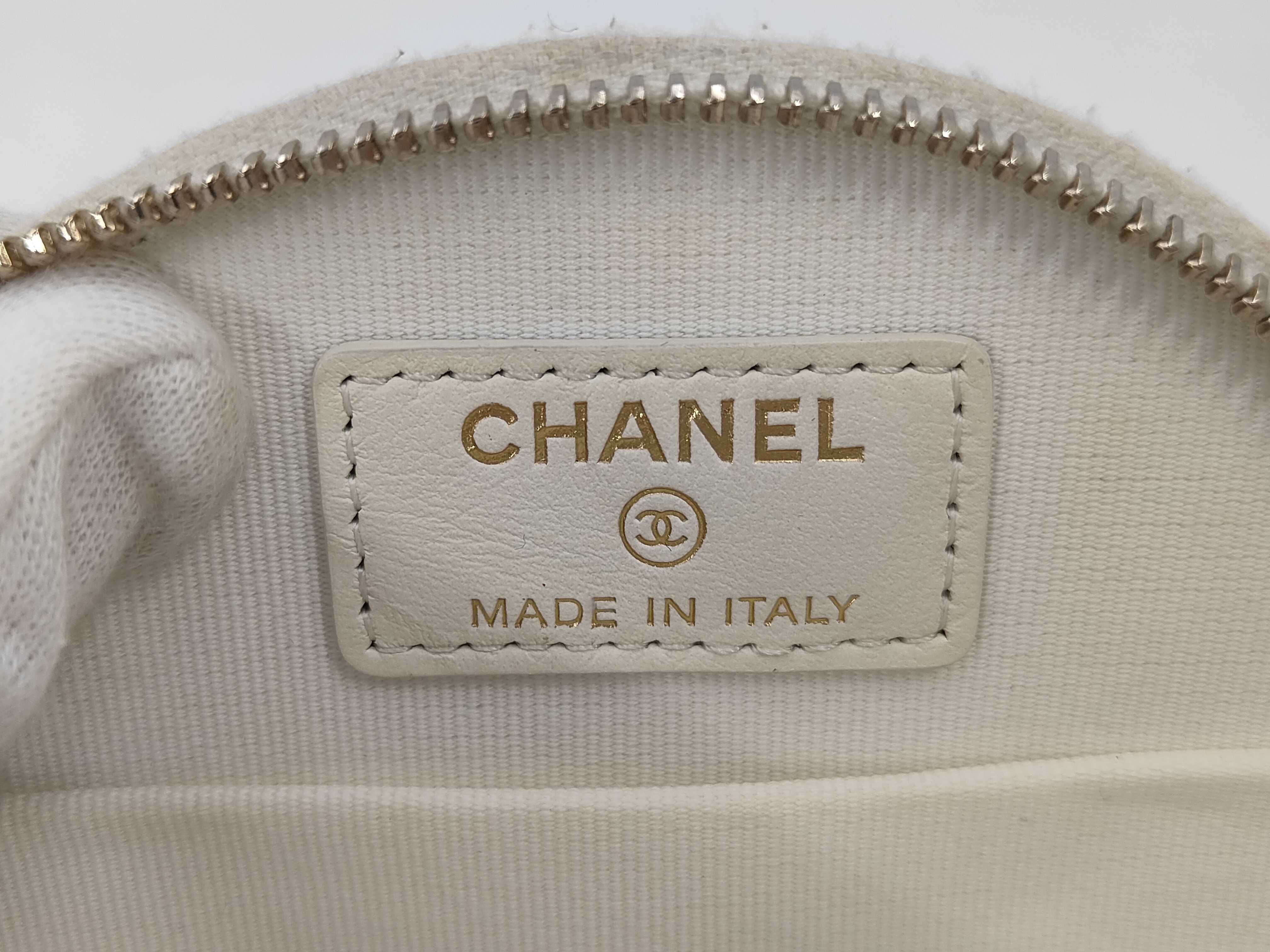 Chain Bag Shoulder Bag — view 10