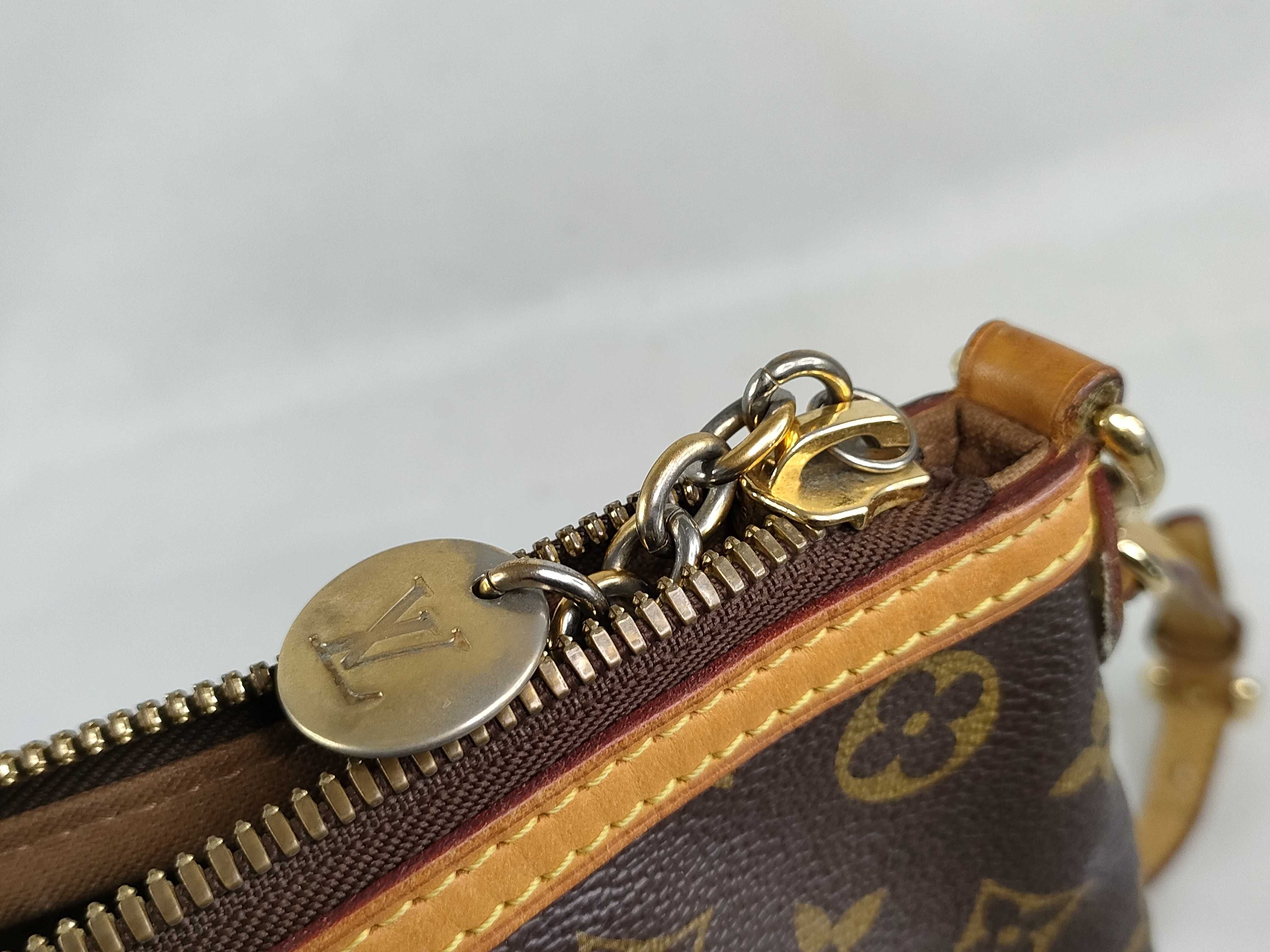 Monogram Louis Vuitton Monogram Hand Shoulder Bag Handbag — view 14