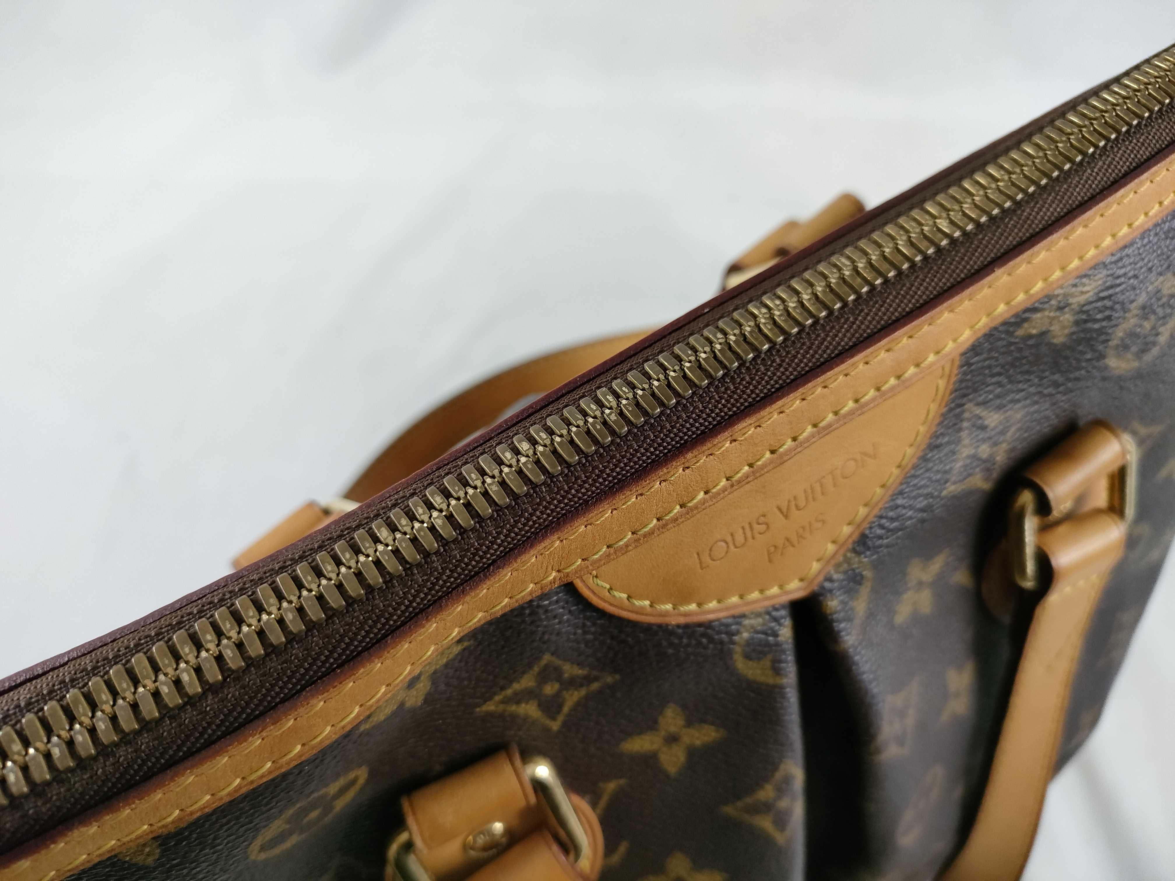 Monogram Louis Vuitton Monogram Hand Shoulder Bag Handbag — view 9
