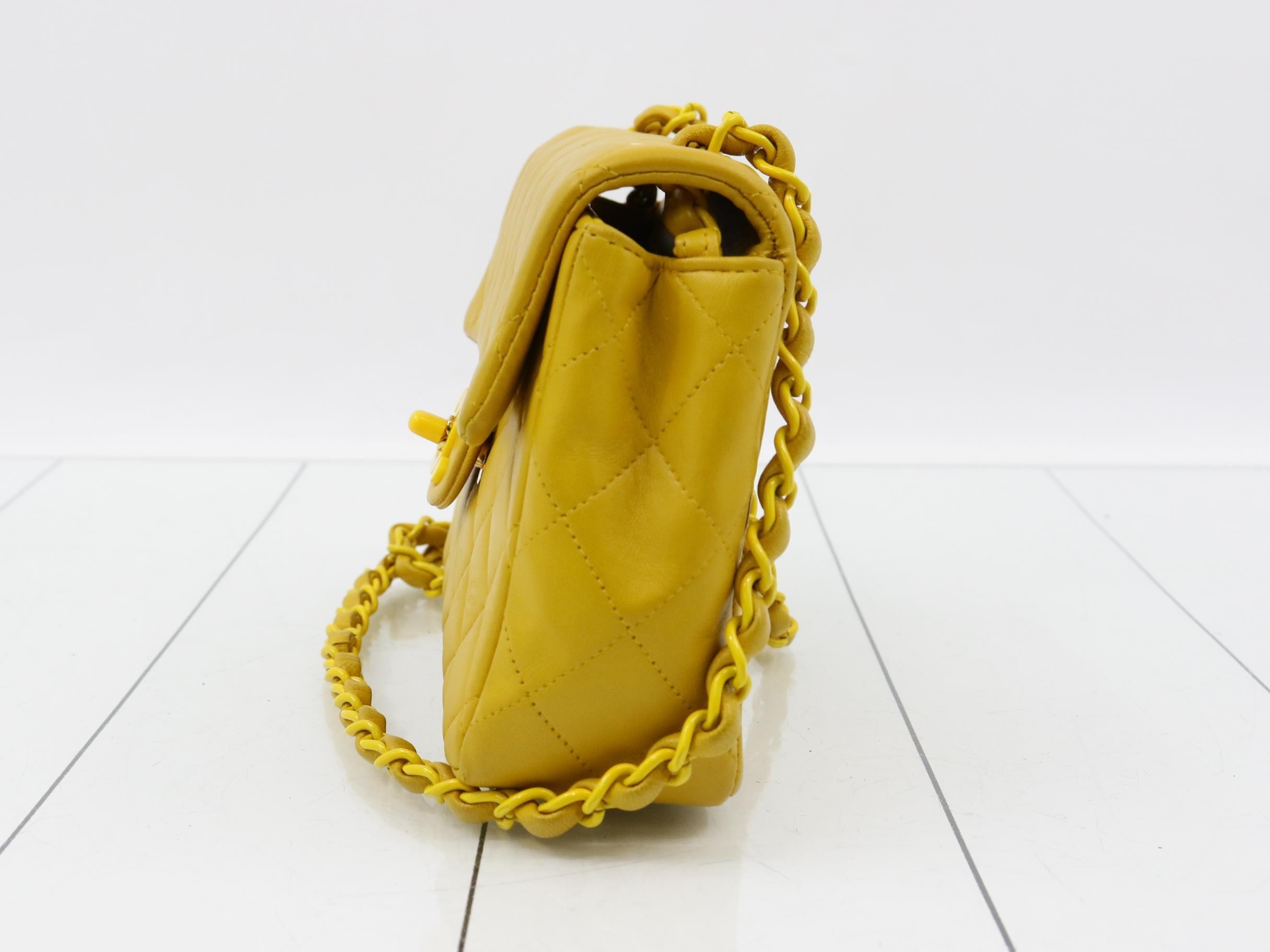 Matelassé (Bag) - Shoulder Bag - Mini Matelassé - Yellow — view 3
