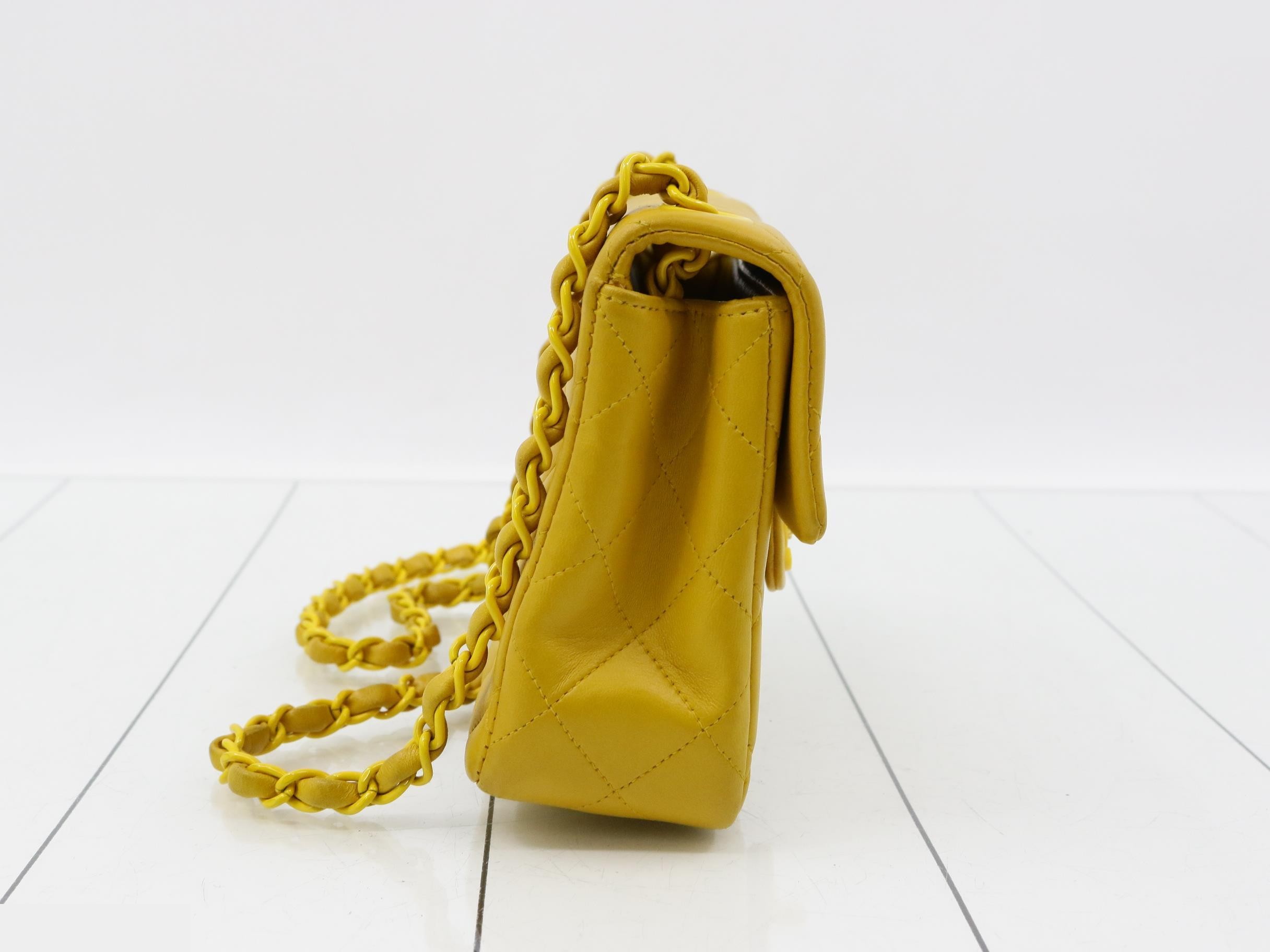 Matelassé (Bag) - Shoulder Bag - Mini Matelassé - Yellow — view 4