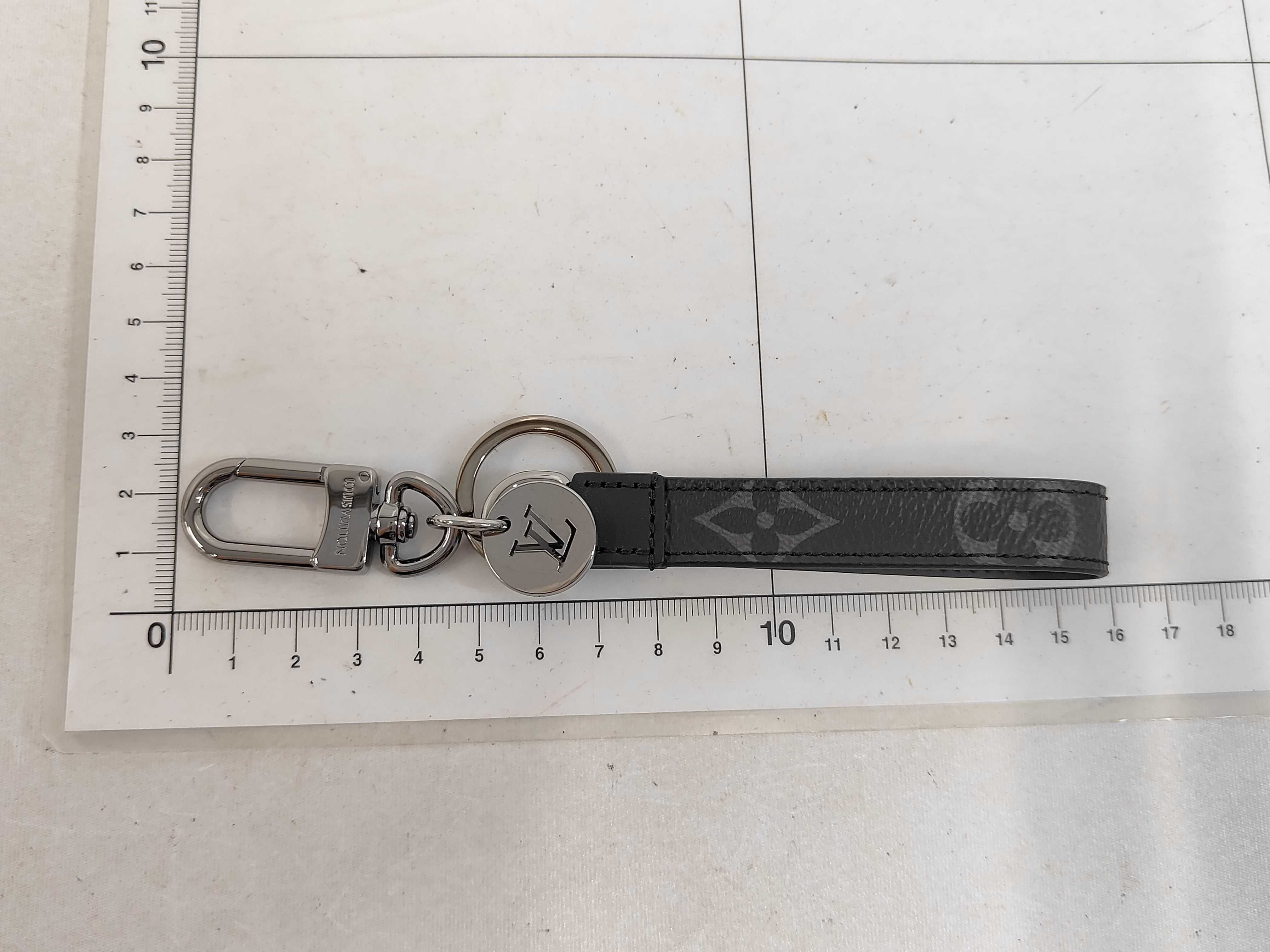 LV Portefeuille Dragonne M61950 BC0211? Strap — view 2