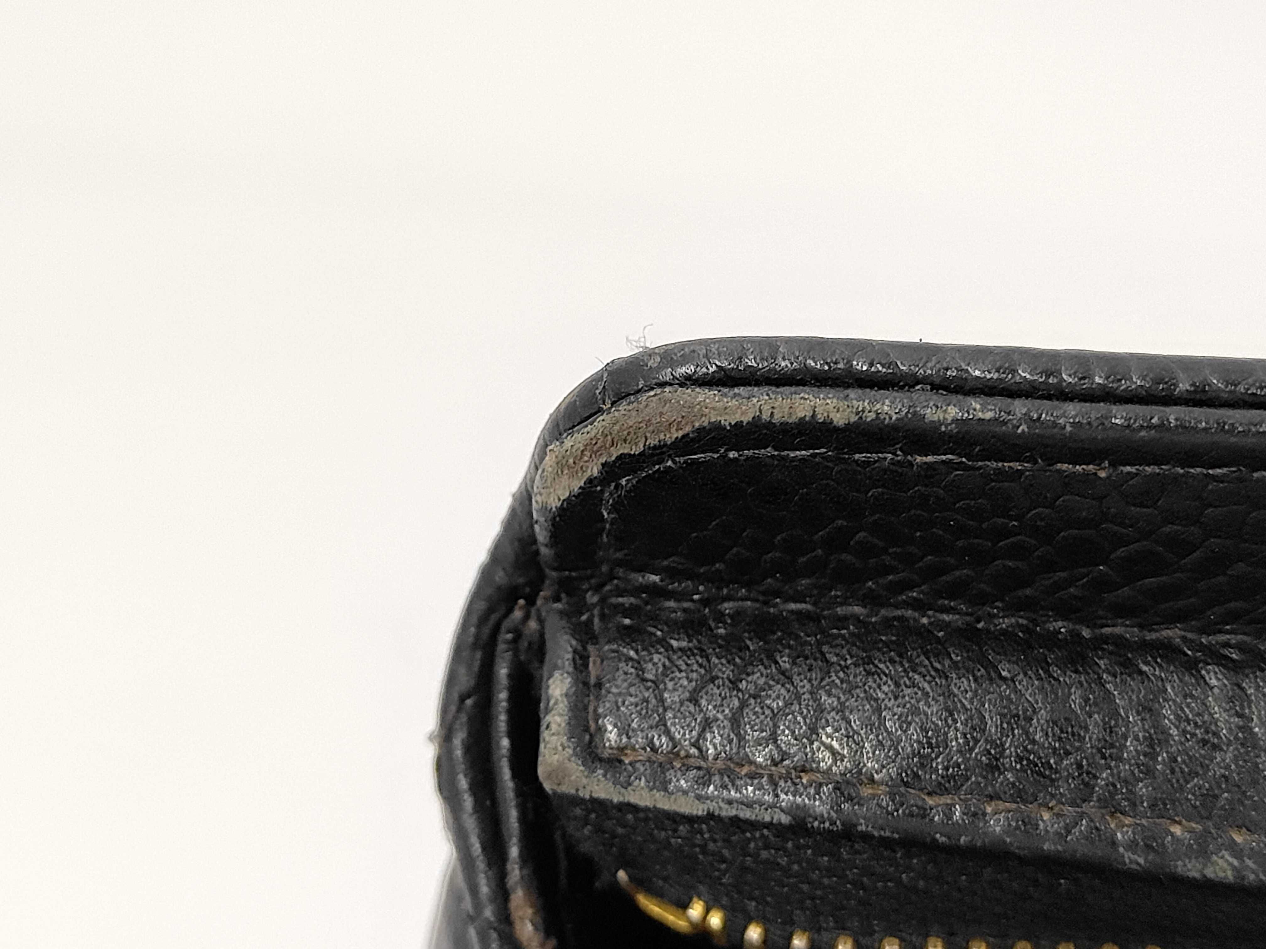 Caviar Skin Chain Semi Shoulder Bag — view 11