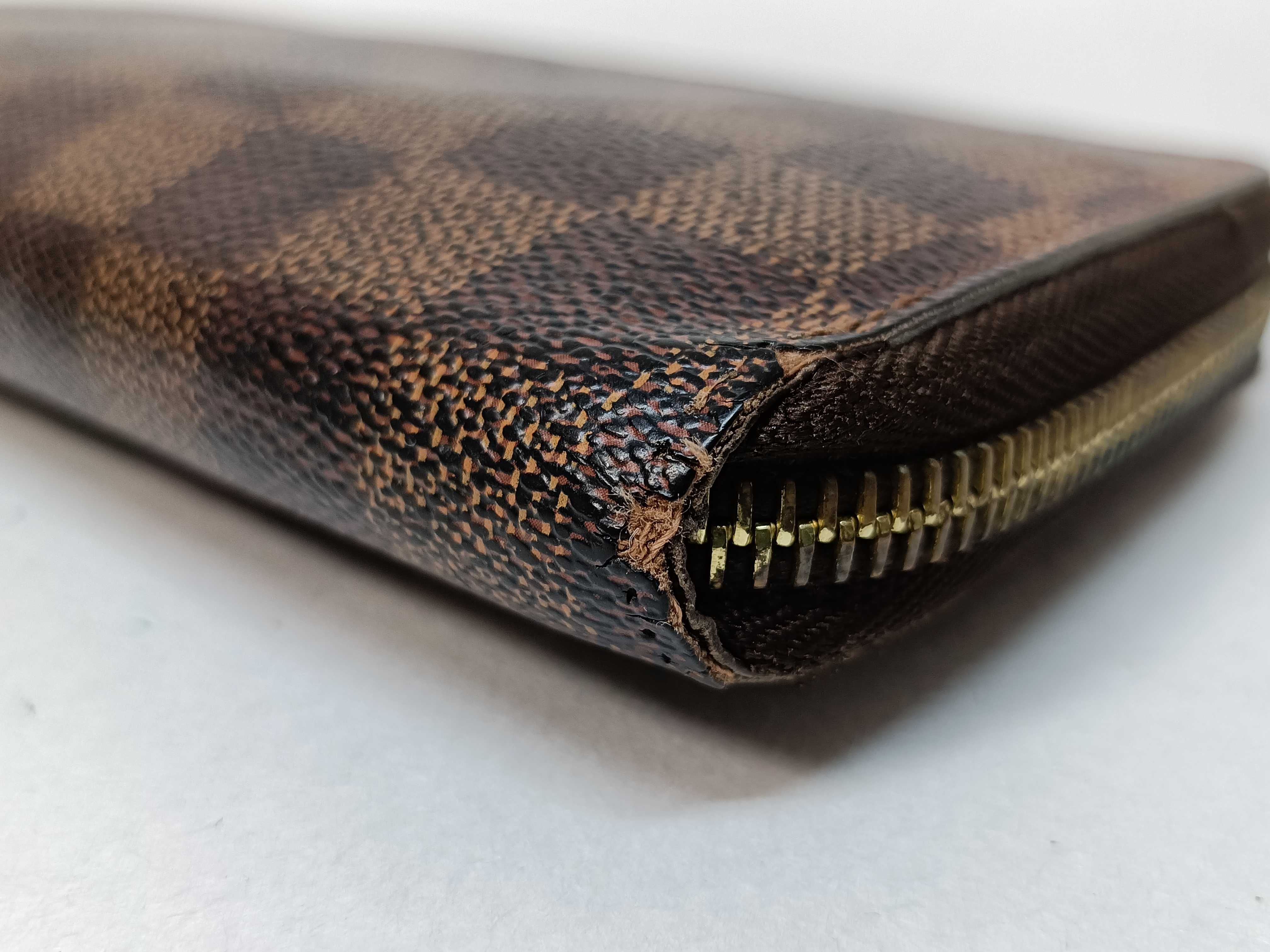 Damier Zippy Wallet — view 4