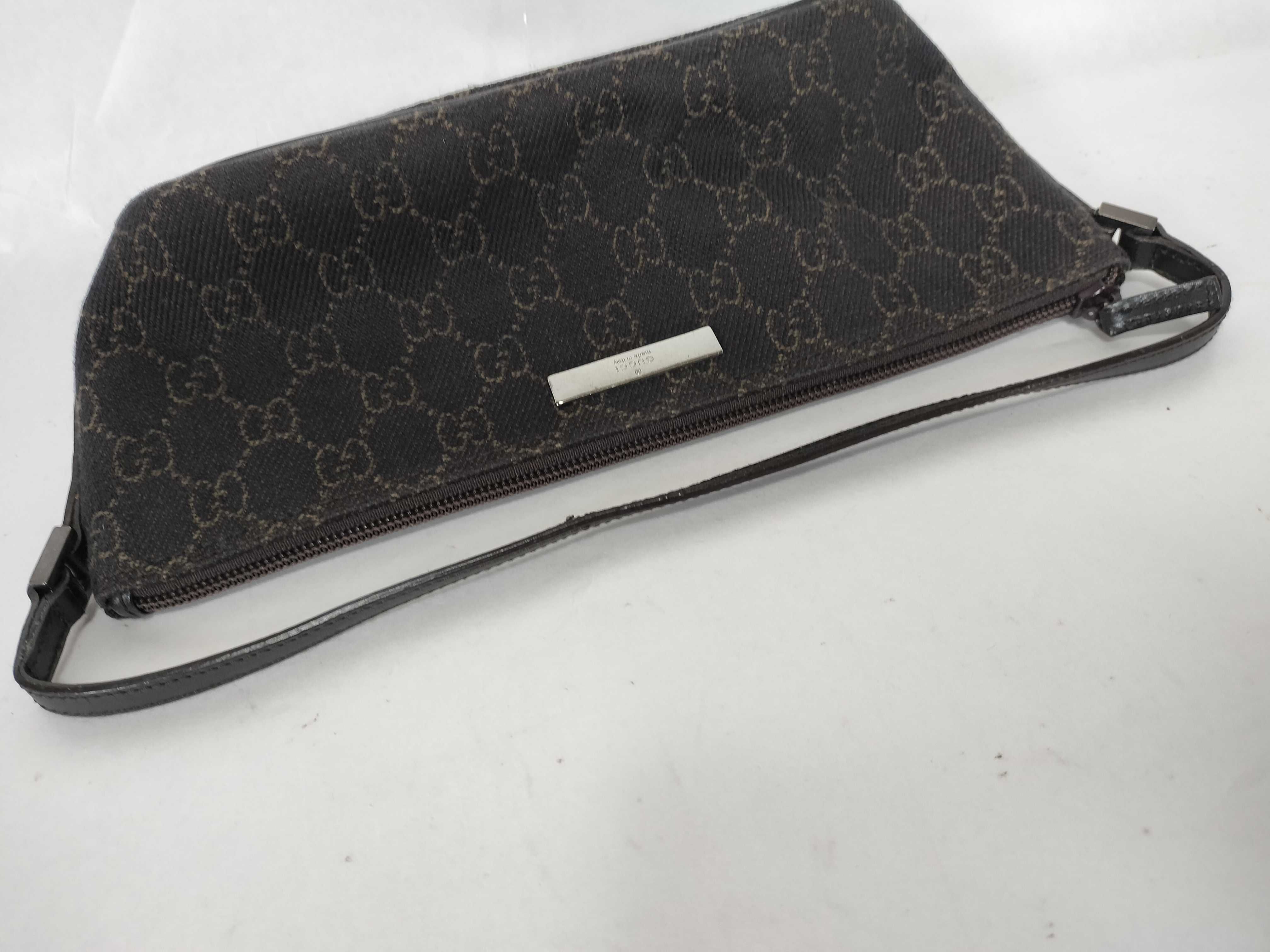 GG Canvas Butt Pouch — view 3