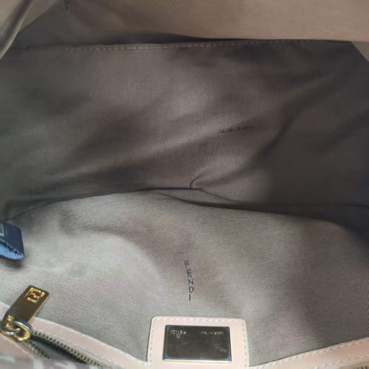 【*Shipped from: China*】FENDI Baguette Canvas Handbag — view 8